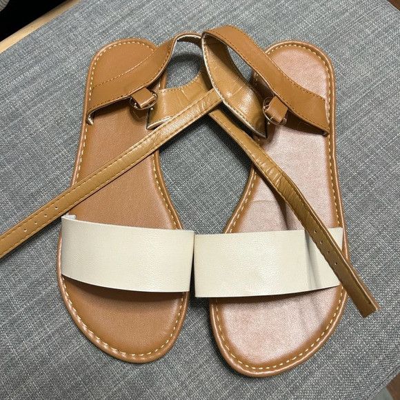Shein Shein Strappy Tan & Cream Sandals Size US 9 / IT 39 - 1 Thumbnail