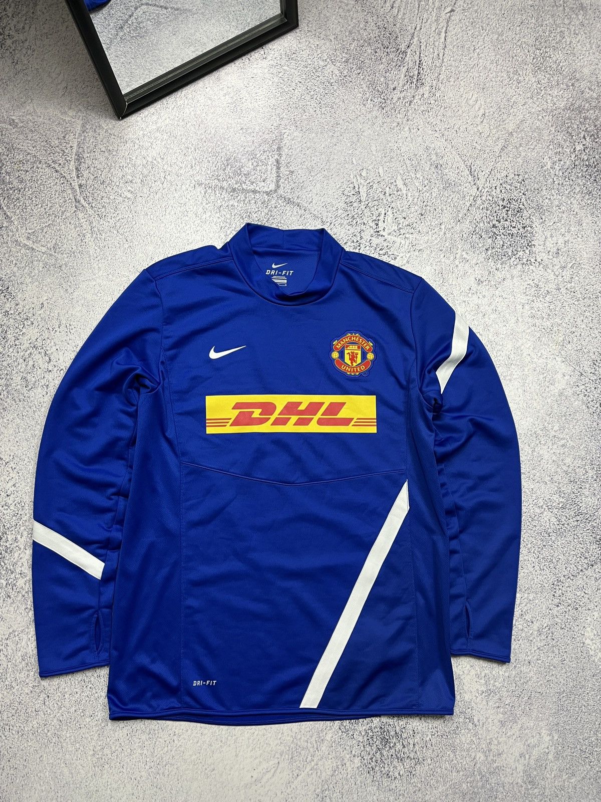 Nike Nike Manchester United 2011/12 Longsleeve Soccer Jersey Rare Size US L / EU 52-54 / 3 - 1 Thumbnail