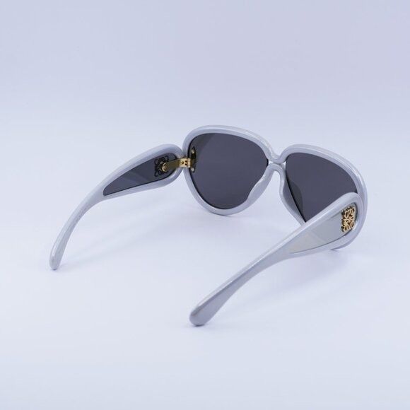 Loewe Loewe LW40132I 24C Sunglasses Grey Aviator Frame Size ONE SIZE - 9 Thumbnail