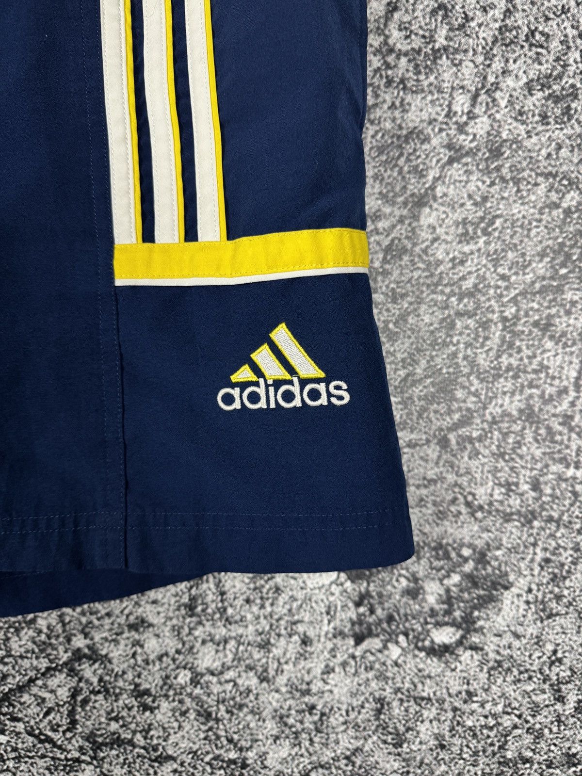 Adidas Men’s Adidas Vintage 90s Shorts Sportswear Retro Size L Size US 36 / EU 52 - 4 Thumbnail