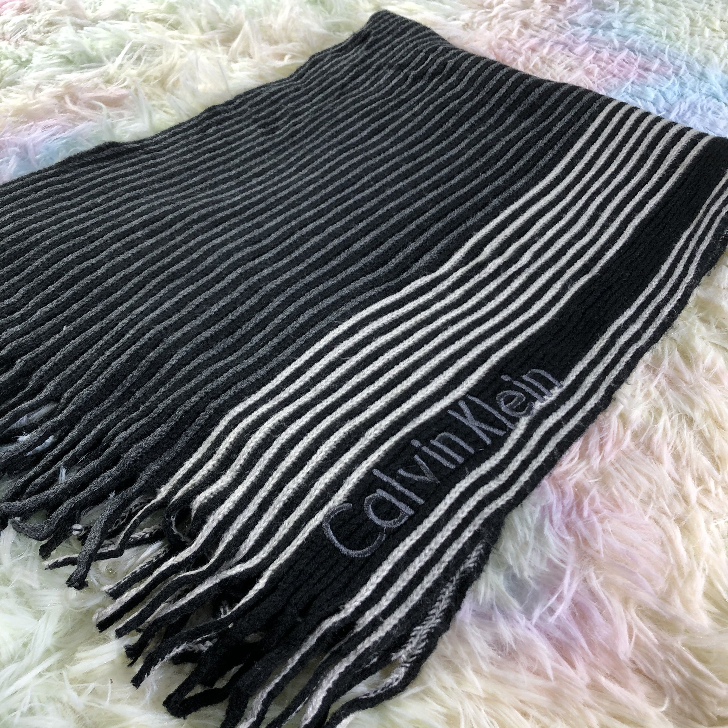 Calvin Klein Calvin Klein Scarf / Muffler / Neckwear - KM379 Size ONE SIZE - 3 Thumbnail