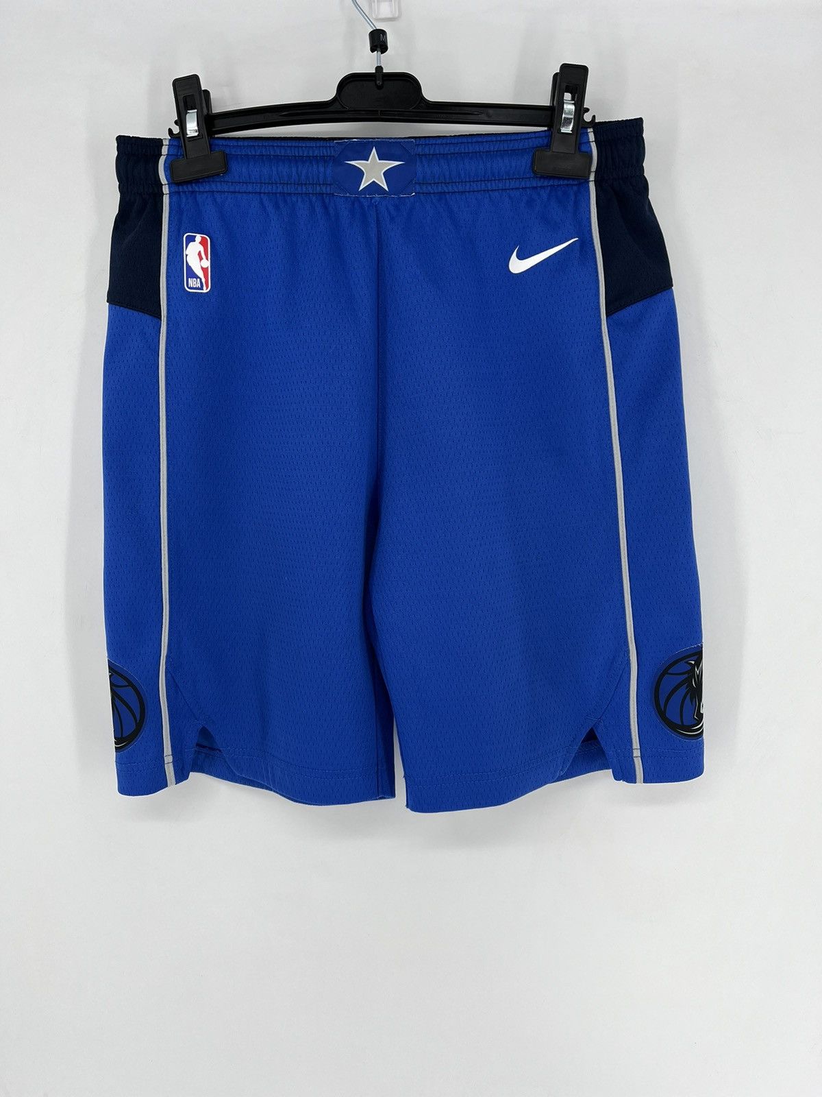 Nike × Sports Specialties Vintage Nike Basketball Nba Shorts Size M Size US 32 / EU 48 - 2 Thumbnail