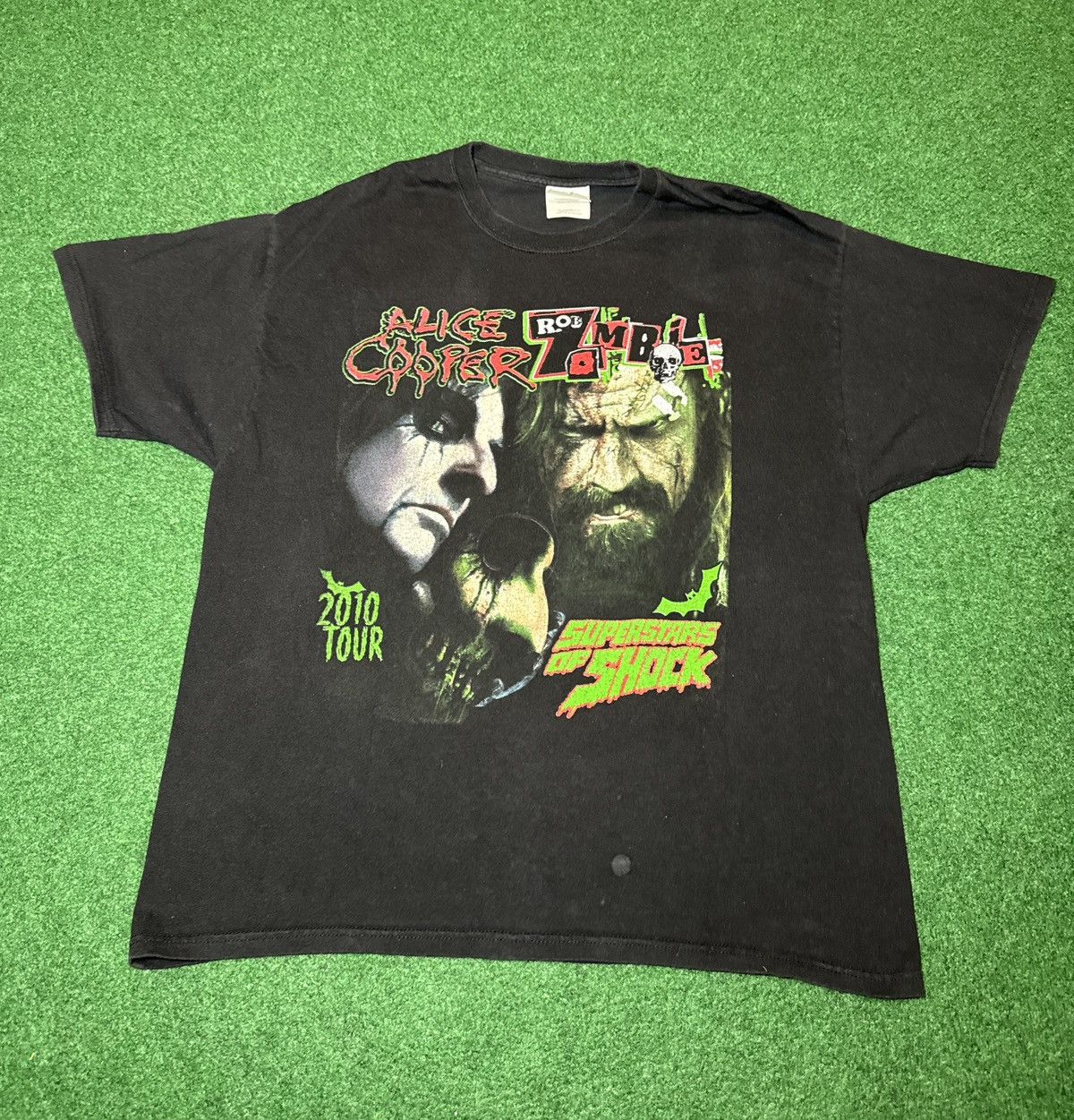 Band Tees Vintage Y2K Rob Zombie Alice Cooper XL Concert T Shirt Size US XL / EU 56 / 4 - 1 Thumbnail