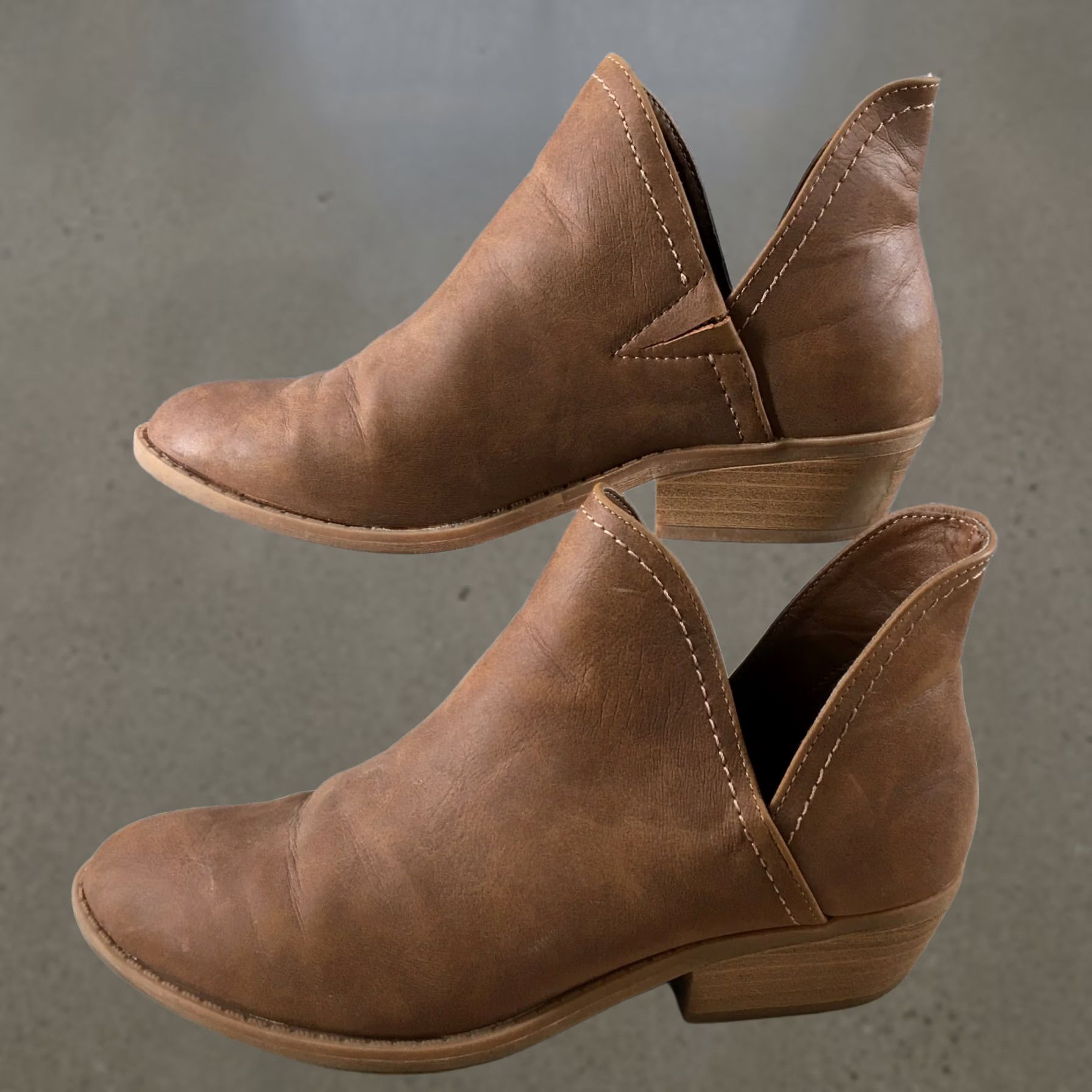 Vintage Universal Thread Boots Womens 6.5 Ankle Booties Brown Faux Leather Pull On Boots Size US 7 / IT 37 - 1 Thumbnail