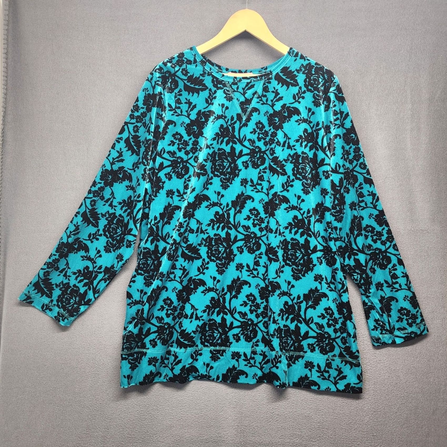 Vintage Woman Within Top 1X Turquoise Black Floral Crushed Velvet Long Sleeve Stretch Blouse Womens Size XL / US 12-14 / IT 48-50 - 2 Thumbnail