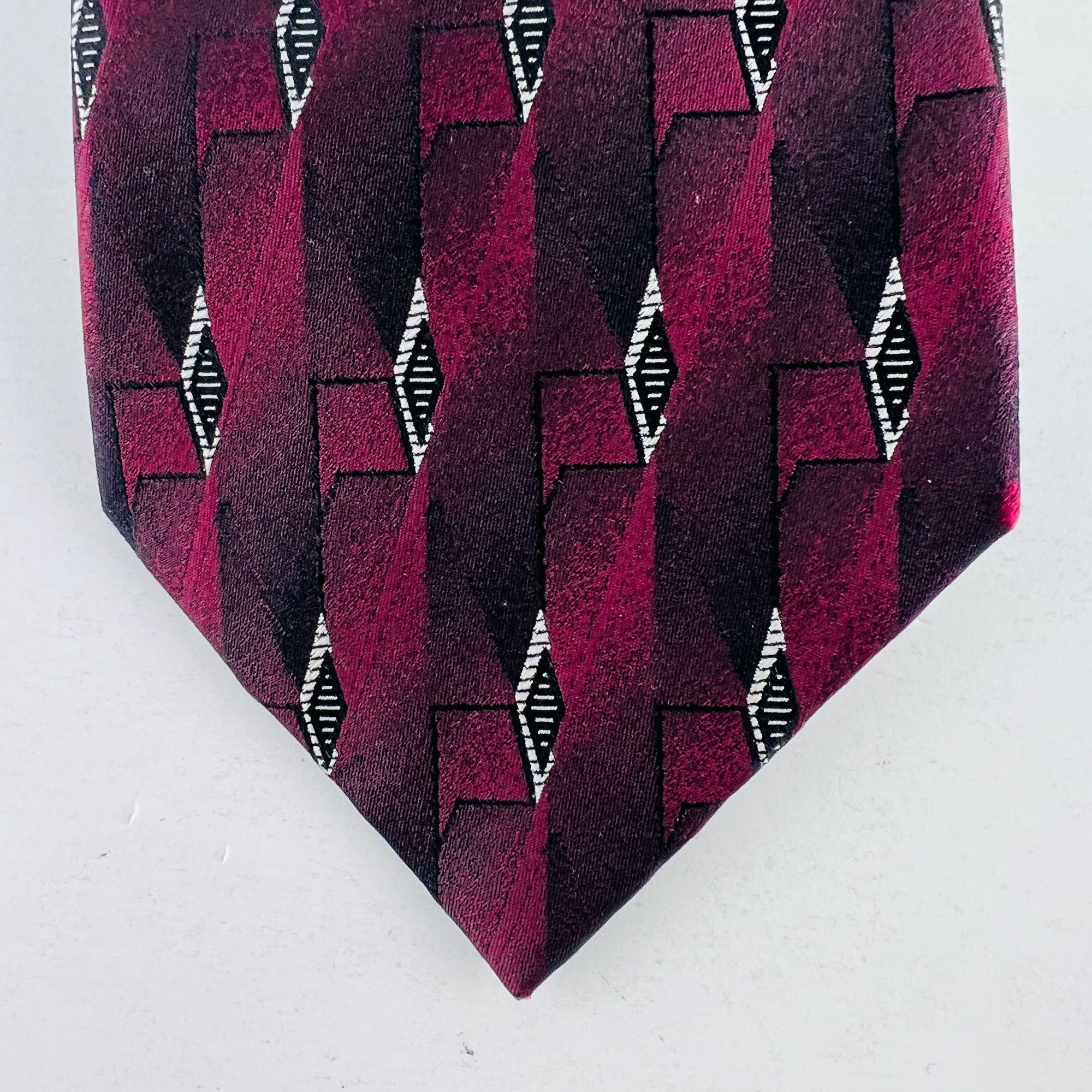 J Ferrar J Ferrar Diamonds Pattern Red Black Necktie Tie Silk Size ONE SIZE - 3 Thumbnail