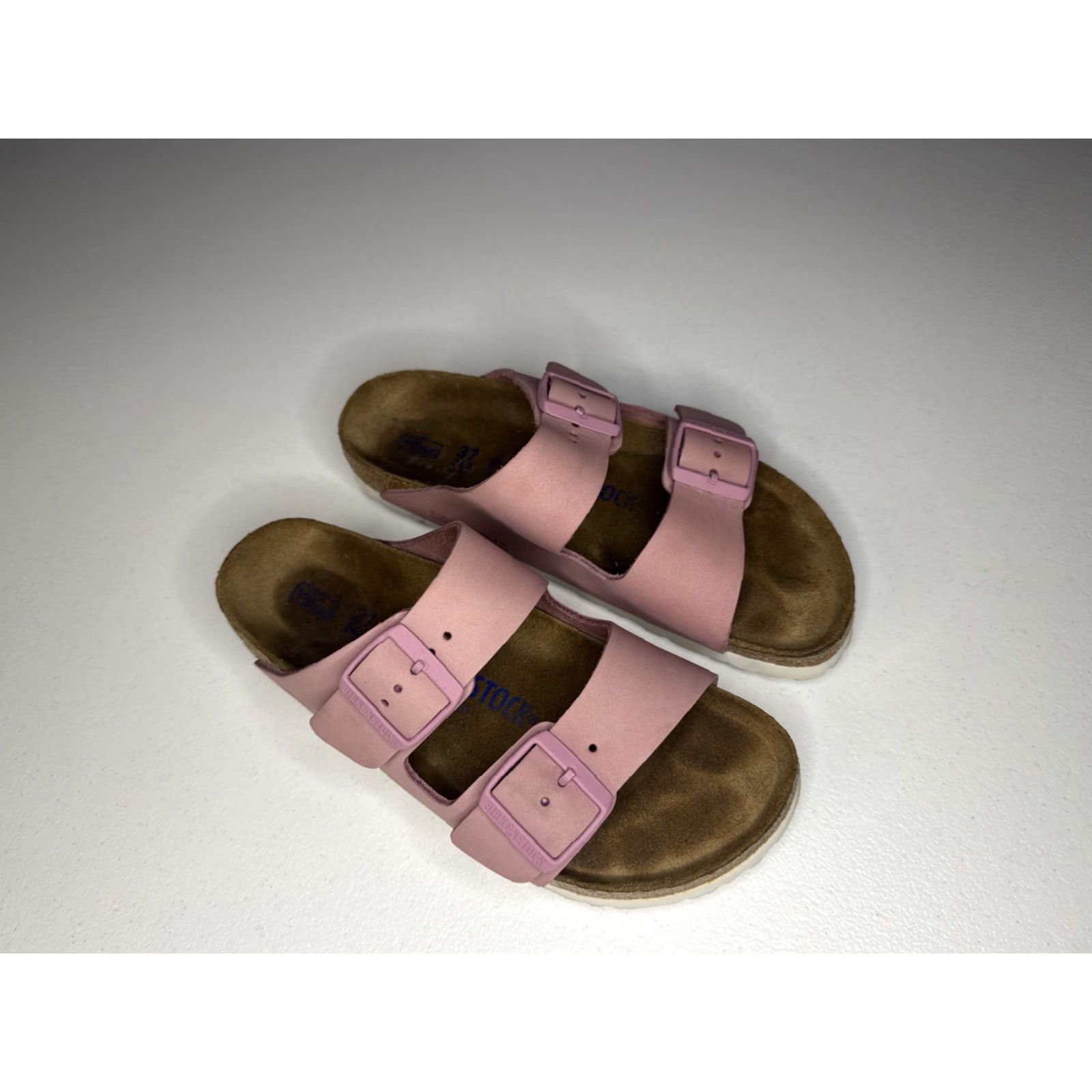 Birkenstock Birkenstock Arizona Sandal pink Suede Buckles 37 Women’s EU 37 US 6 Slide Az Size US 7 / IT 37 - 2 Thumbnail