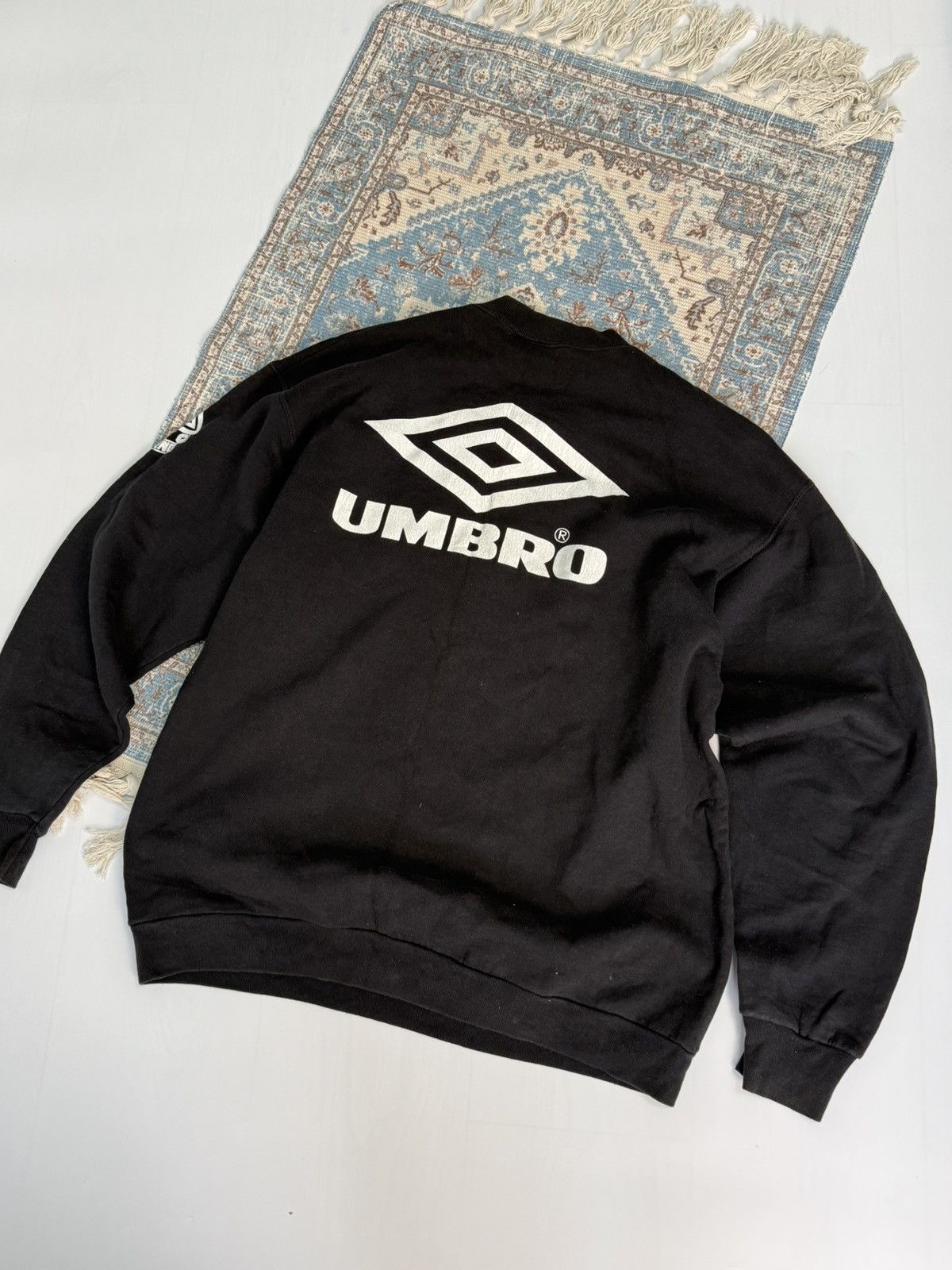 Umbro Iconic 90s Umbro Vintage Big Logo Sweatshirt Size US L / EU 52-54 / 3 - 3 Thumbnail