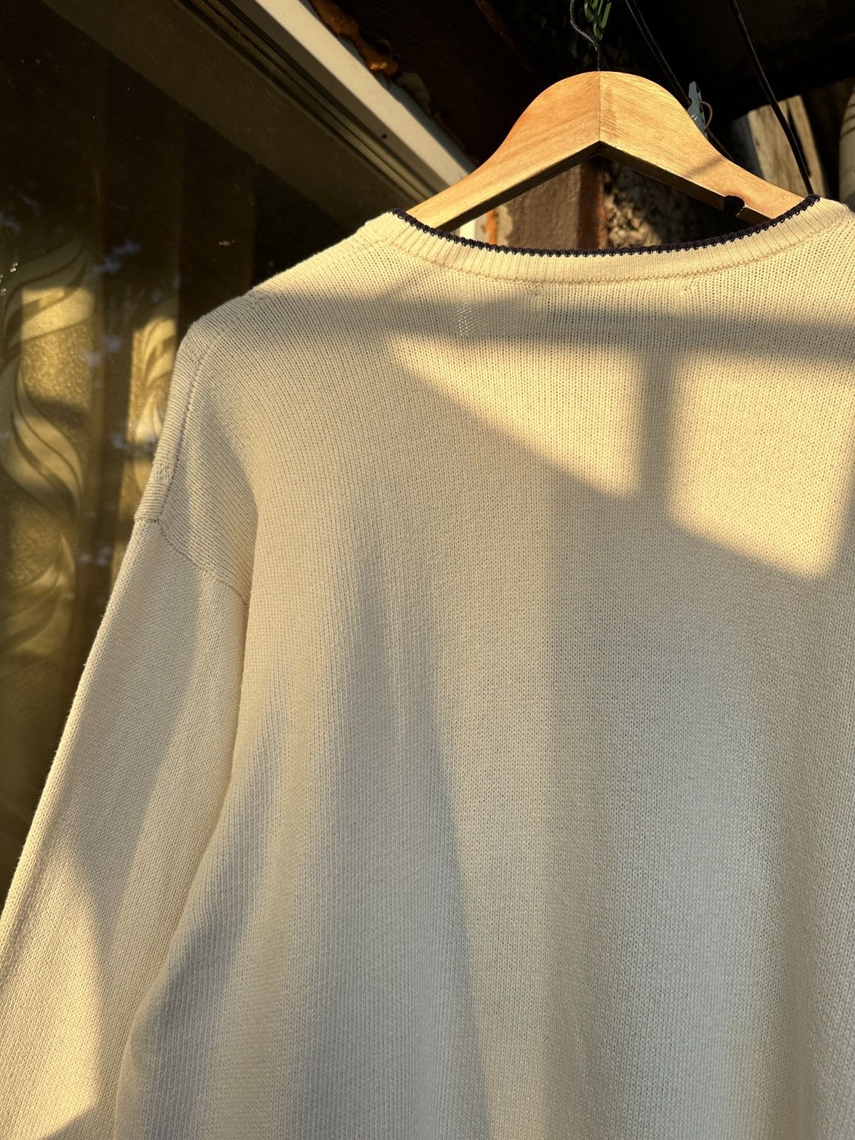 Burberry 90s Vintage Burberrys Big Logo Sweater Made In Scotland Size US L / EU 52-54 / 3 - 12 Thumbnail