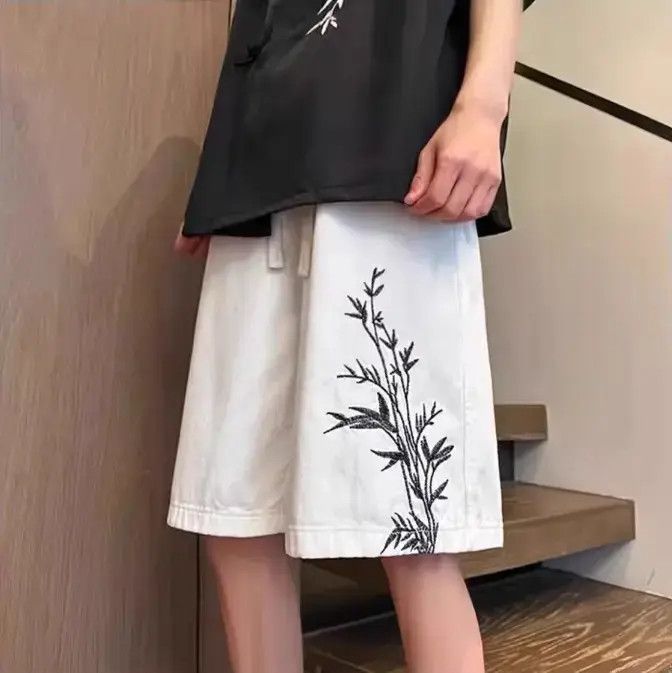 Japanese Brand Loose casual embroidered denim shorts Size US 32 / EU 48 - 2 Thumbnail