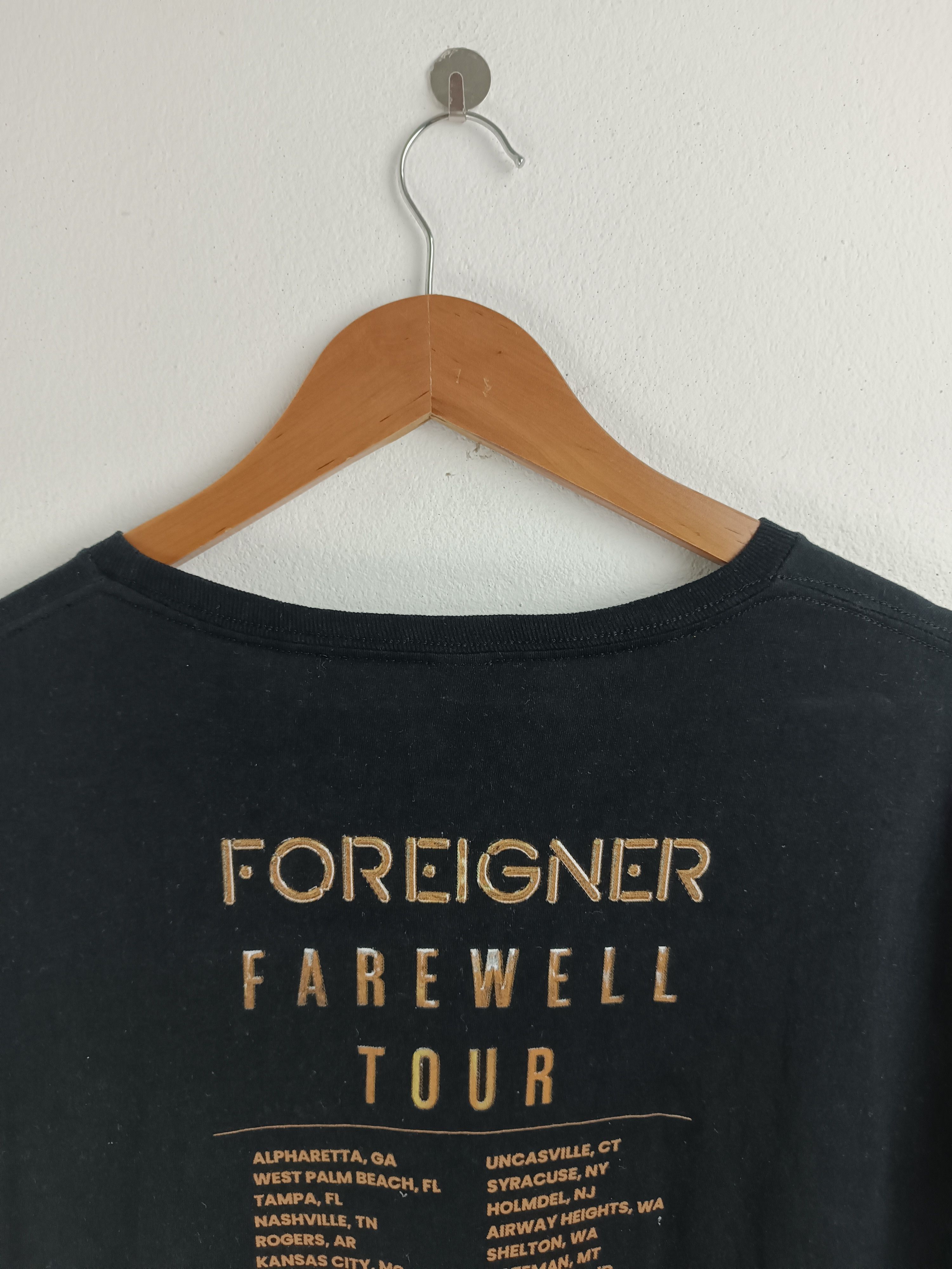 Band Tees FOREIGNER 2023 FAREWELL TOUR TEE hagar journey slash Size US XL / EU 56 / 4 - 14 Thumbnail