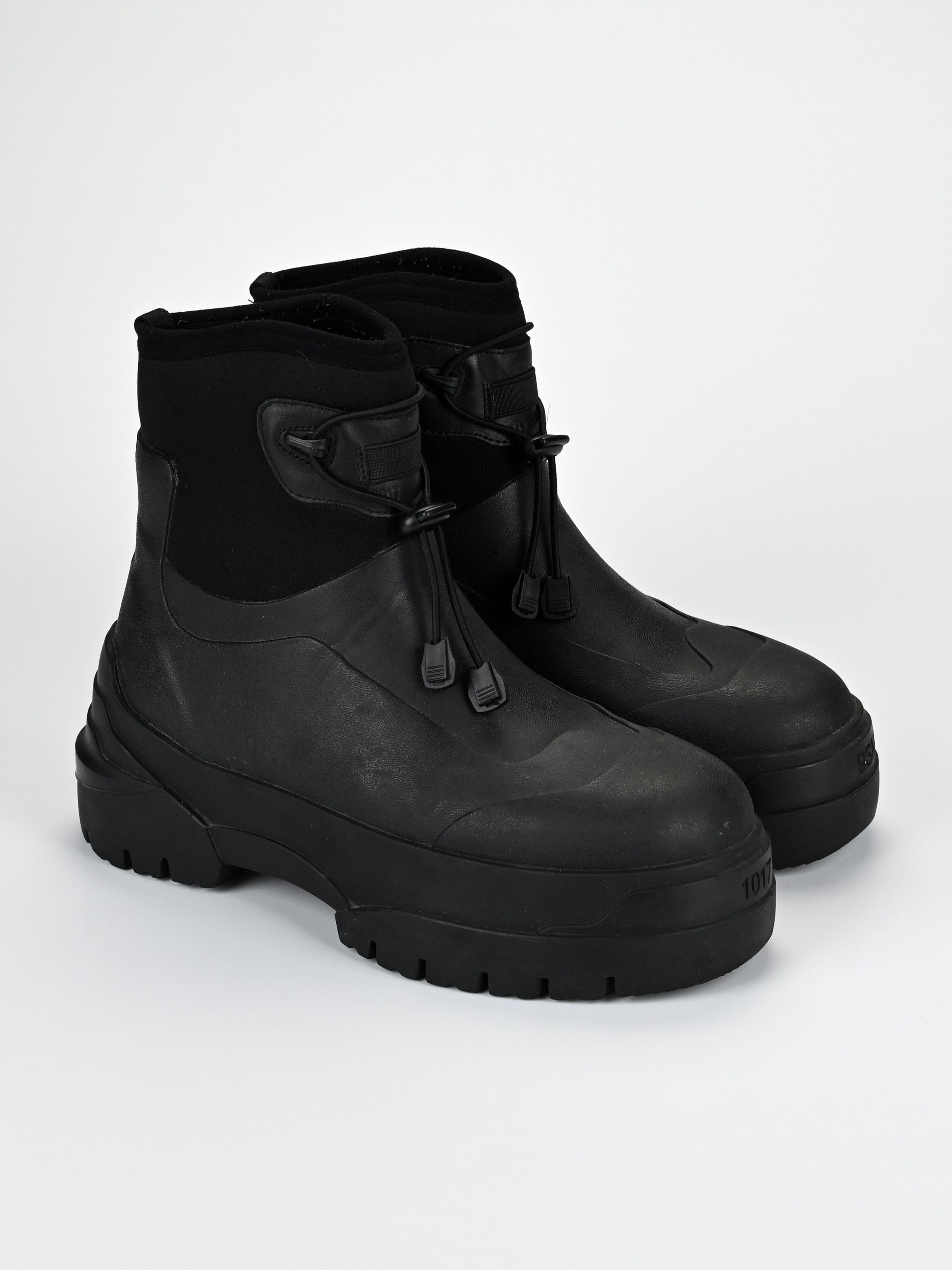 Pre-owned 1017 Alyx 9sm X Moncler Alison Scarpa Boots