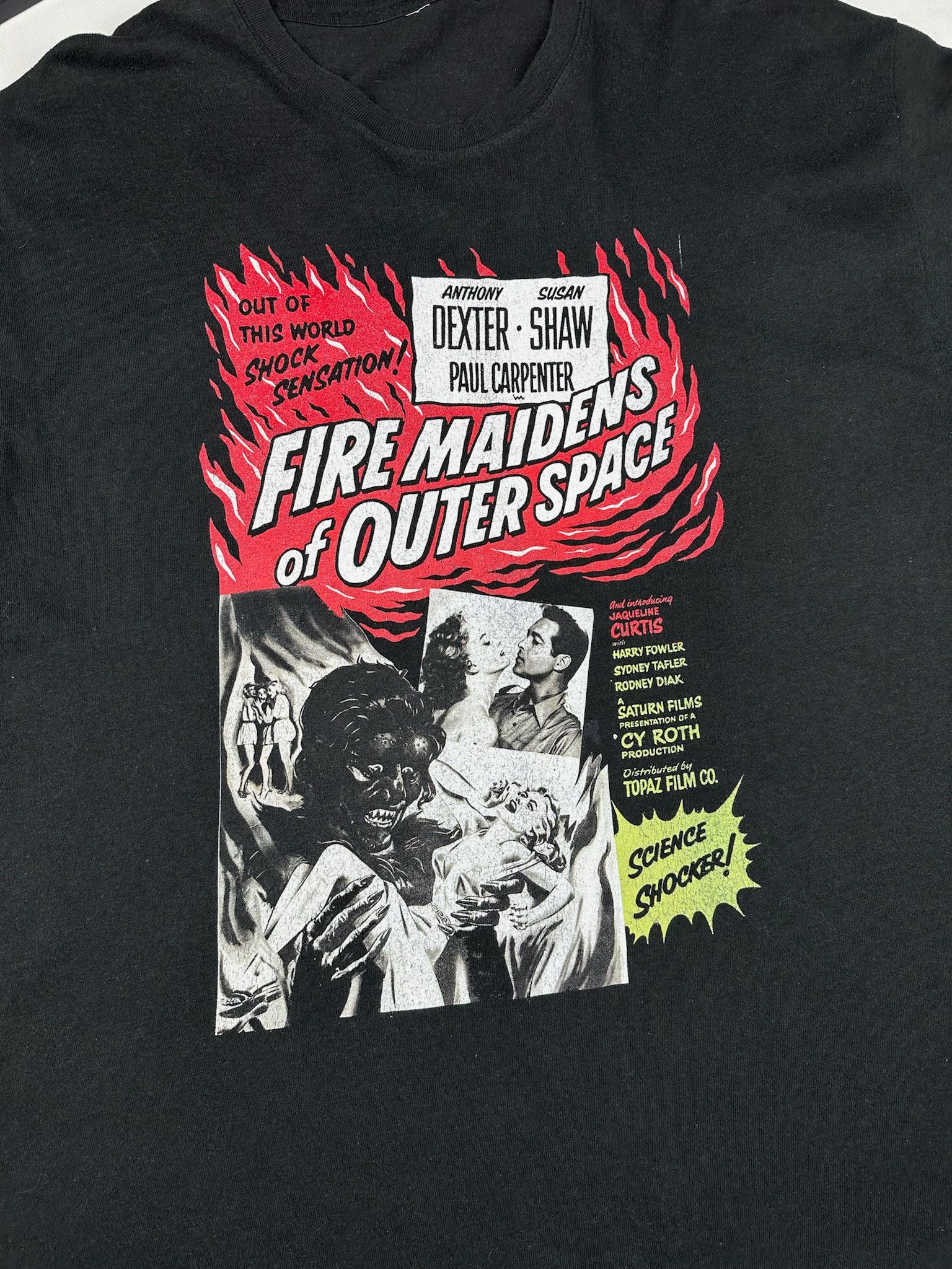 Vintage Fire Maidens Space T-Shirt Aliens Sci Fi Movie Horror Size US XL / EU 56 / 4 - 2 Thumbnail