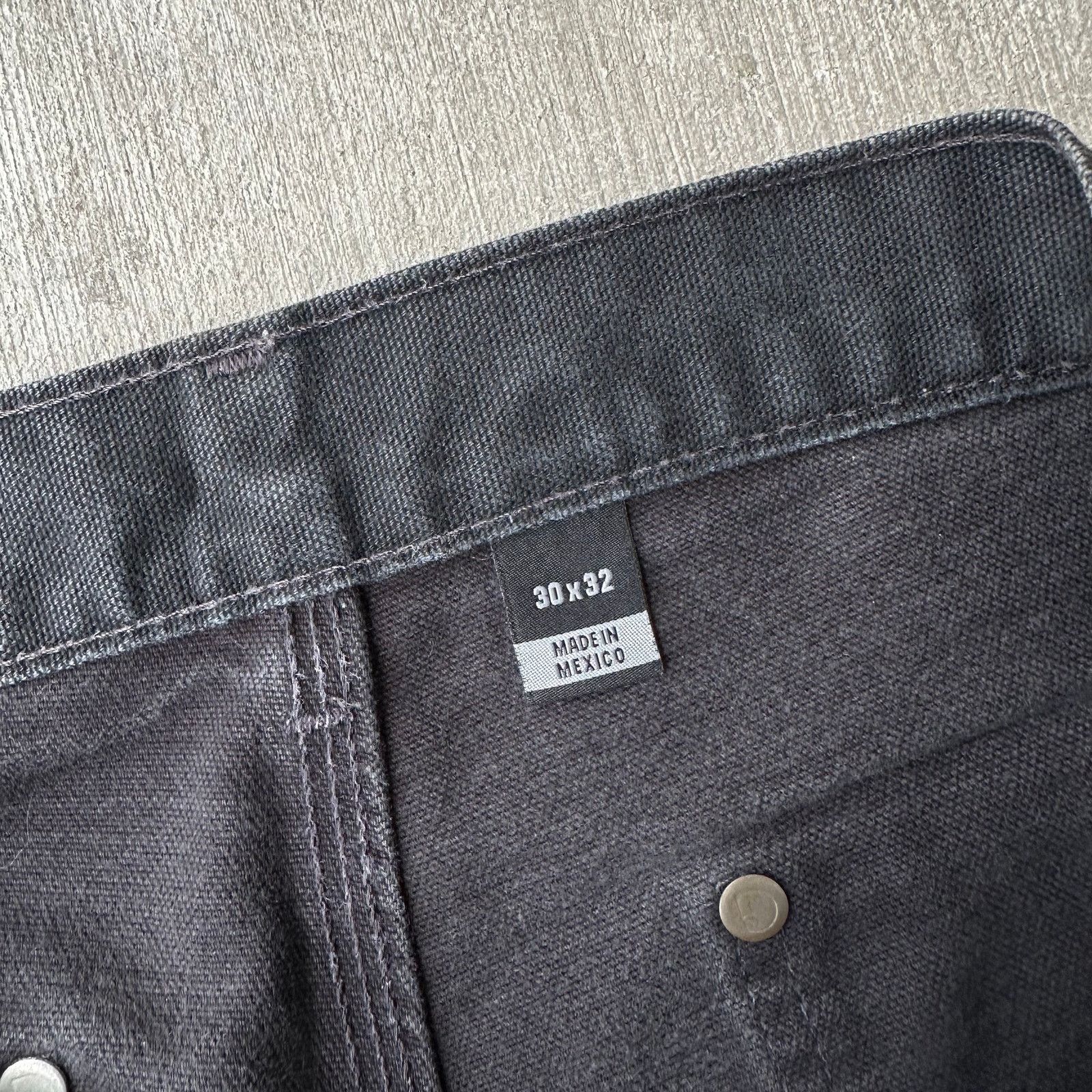 Vintage Carhartt black double knee work wear carpenter pants