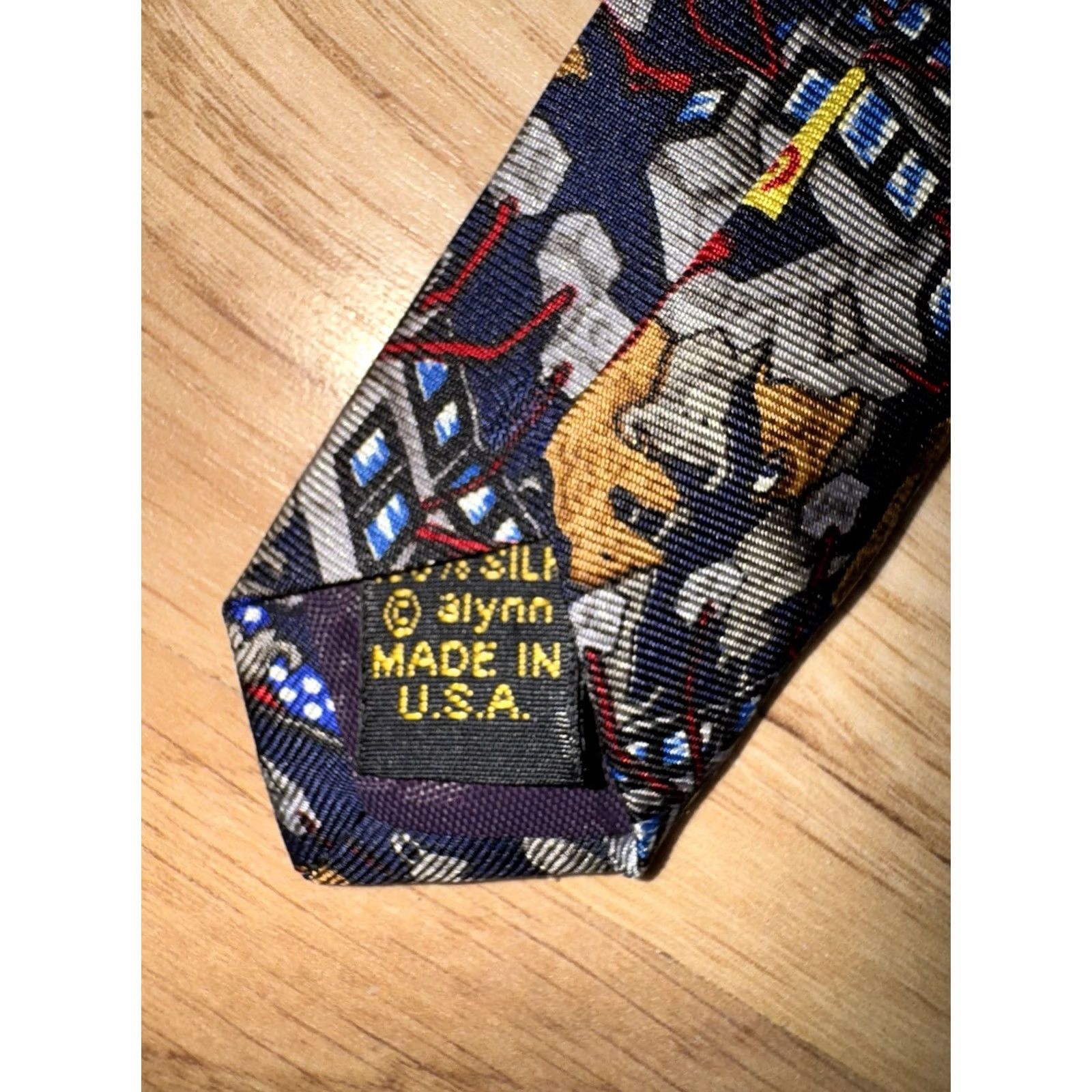 Market VINTAGE Alynn Neckwear Silk Tie Men's Stock Market Wall Street Bulls + Bears Blue Geometric Size ONE SIZE - 2 Thumbnail