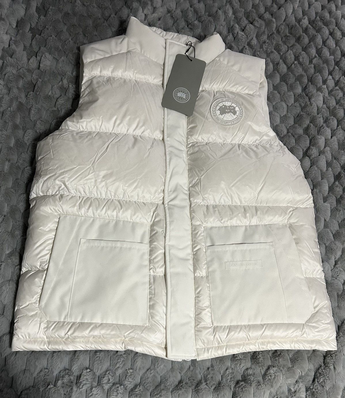 Canada Goose XL Canada Goose Northstar White Paradigm Freestyle Vest New Size US XL / EU 56 / 4 - 1 Thumbnail