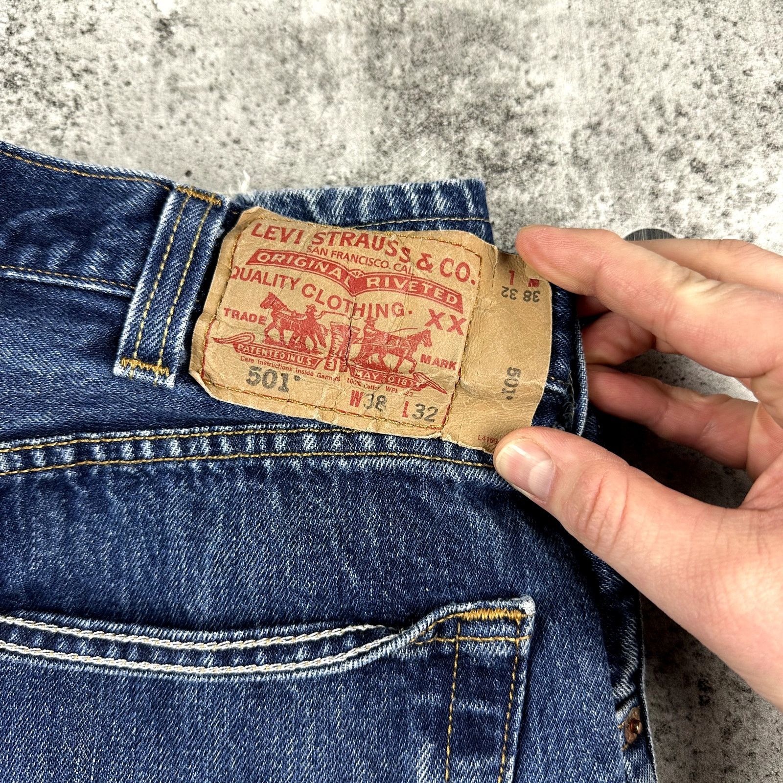 Levi's Levi's 501 Denim Jeans Size 38x32 Red Tab Nice Fade Size US 38 / EU 54 - 9 Thumbnail