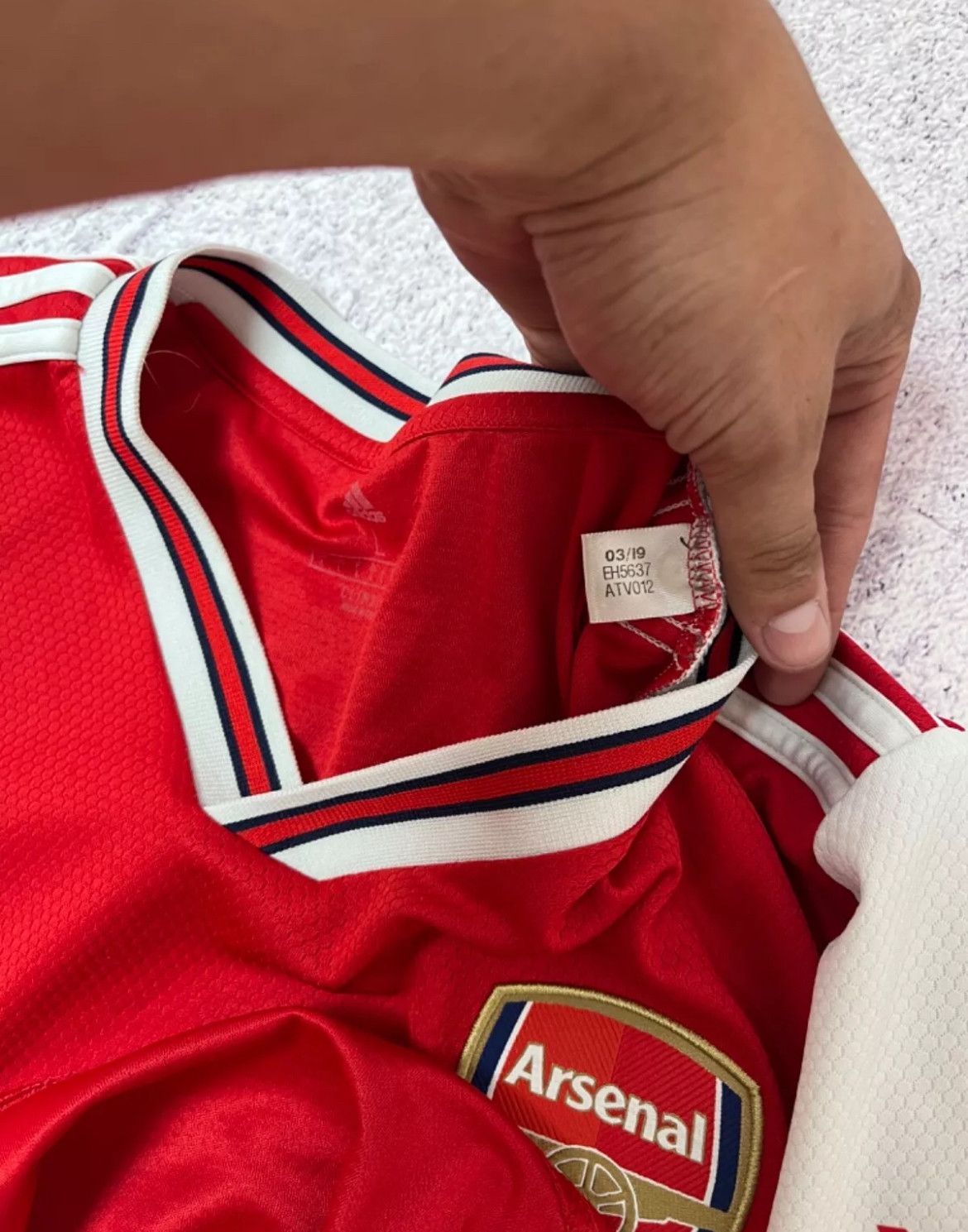 Adidas MENS SOCCER JERSEY ADIDAS ARSENAL SIZE L 2019/20 Y2K UEFA Size US L / EU 52-54 / 3 - 7 Thumbnail