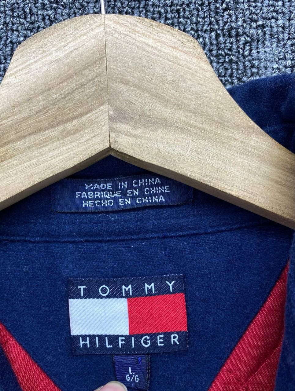 Tommy Hilfiger Vintage Tommy Hilfiger Button Up Jacket Size US L / EU 52-54 / 3 - 7 Thumbnail