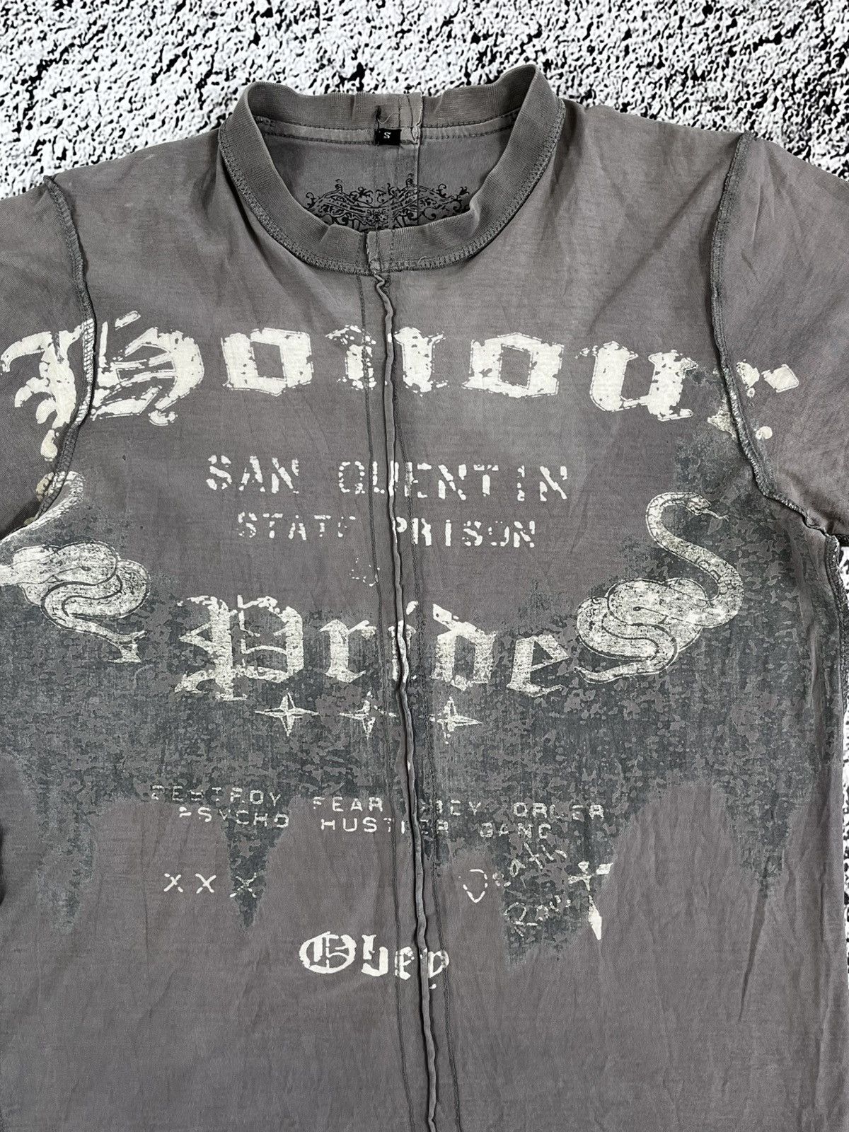 Vintage Vintage Y2K Japanese faded big logo patchwork t shirt M Size US M / EU 48-50 / 2 - 4 Thumbnail
