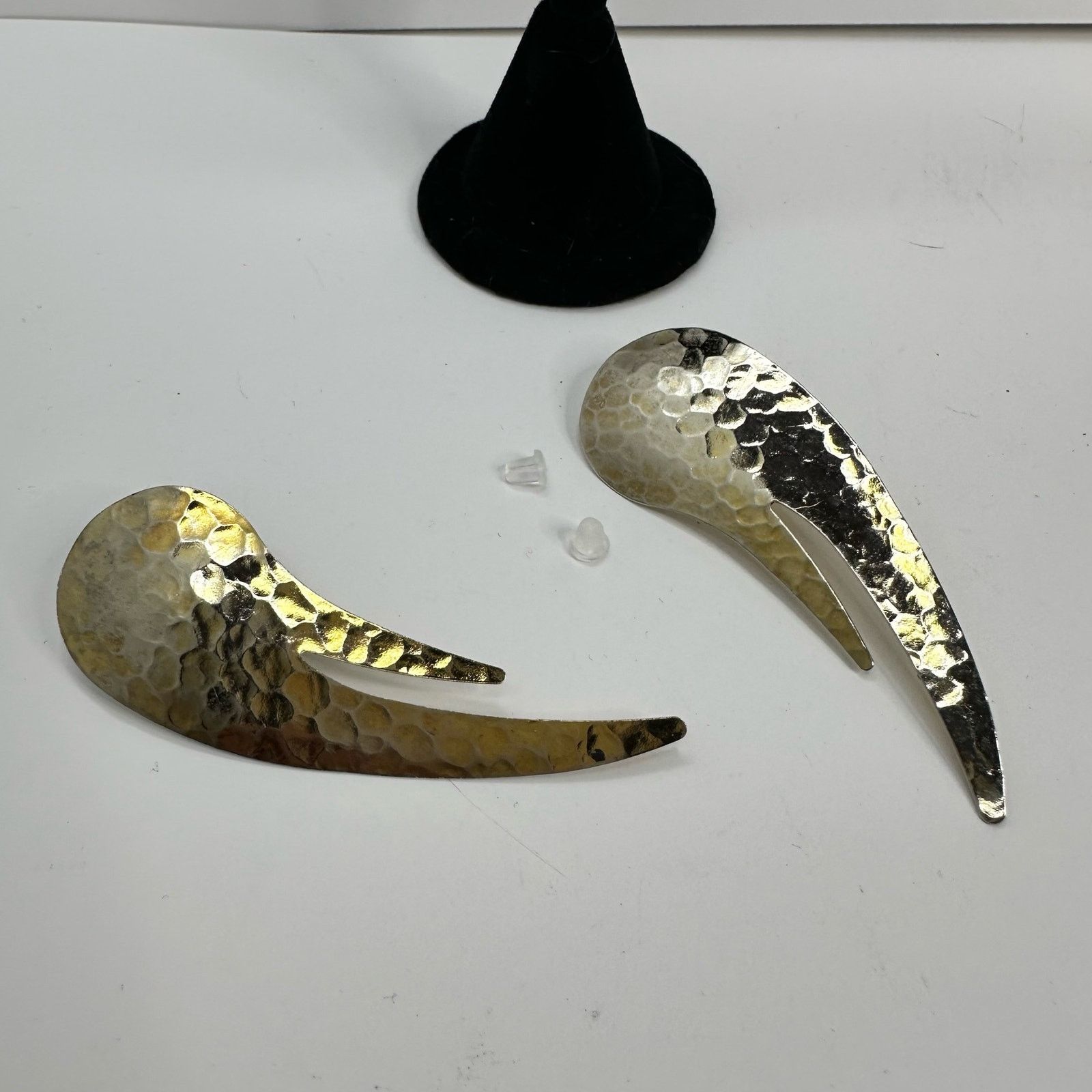 Vintage Hammered Gold Tone Abstract Post Earrings Preowned Vintage Size ONE SIZE - 10 Thumbnail