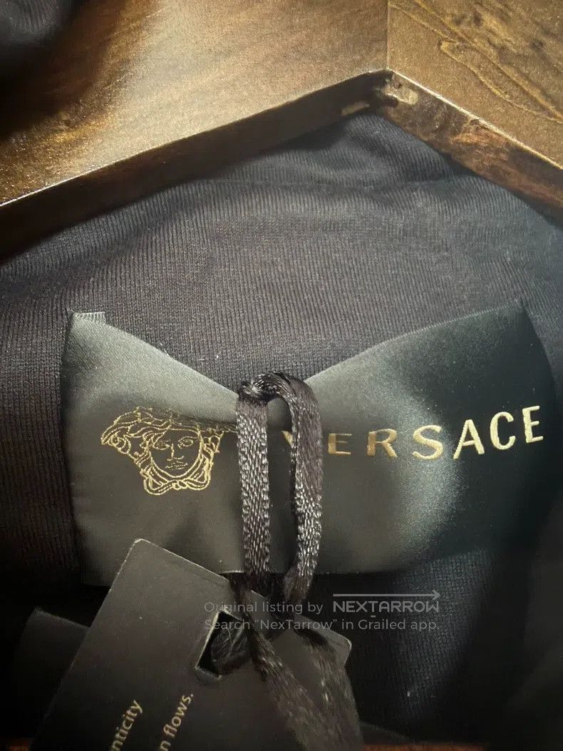 Versace Versace Full leather jacket top Size US L / EU 52-54 / 3 - 5 Thumbnail