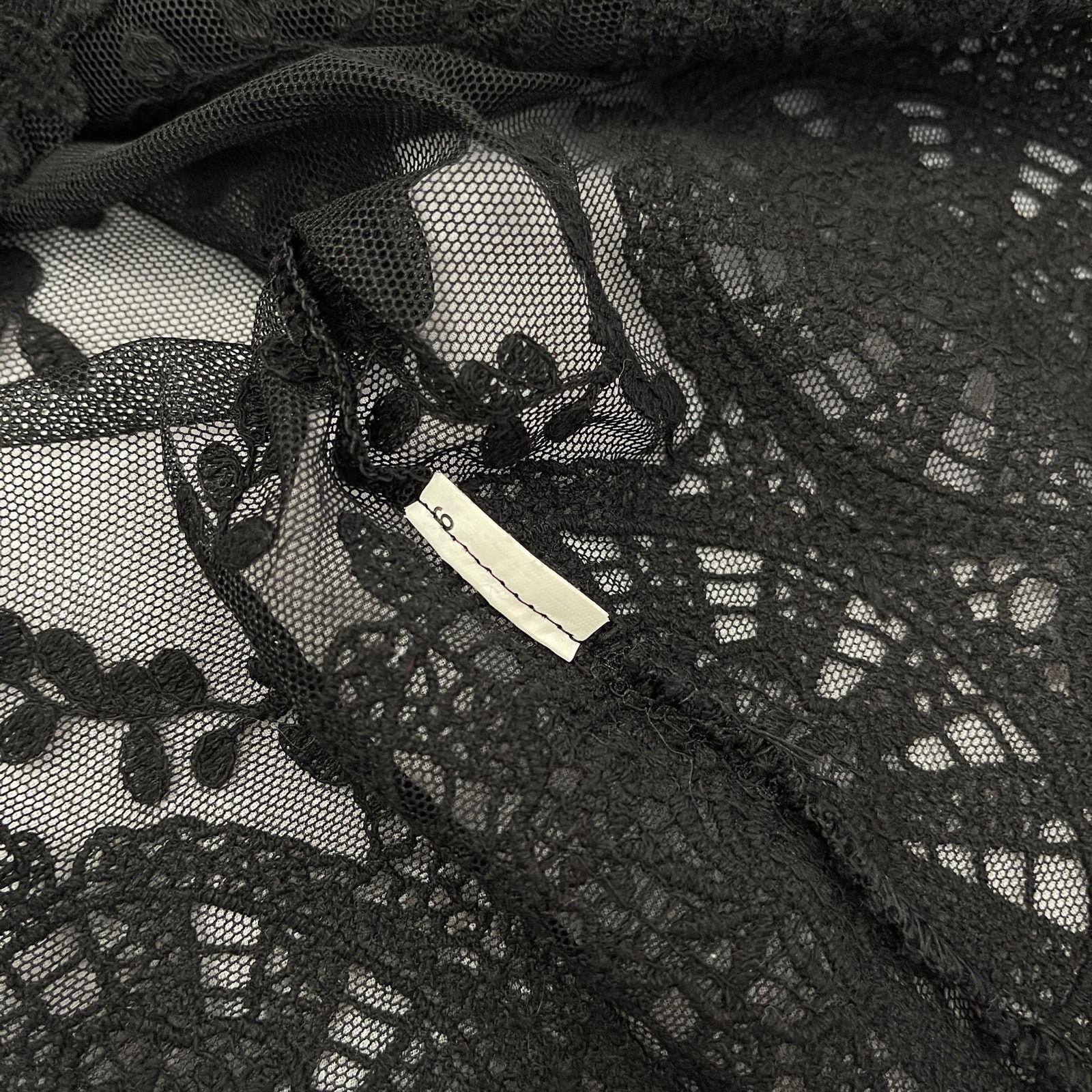 Forever 21 Black Sheer Mesh Lace T Shirt Scalloped Hem Forever 21 Small Size S / US 4 / IT 40 - 15 Thumbnail