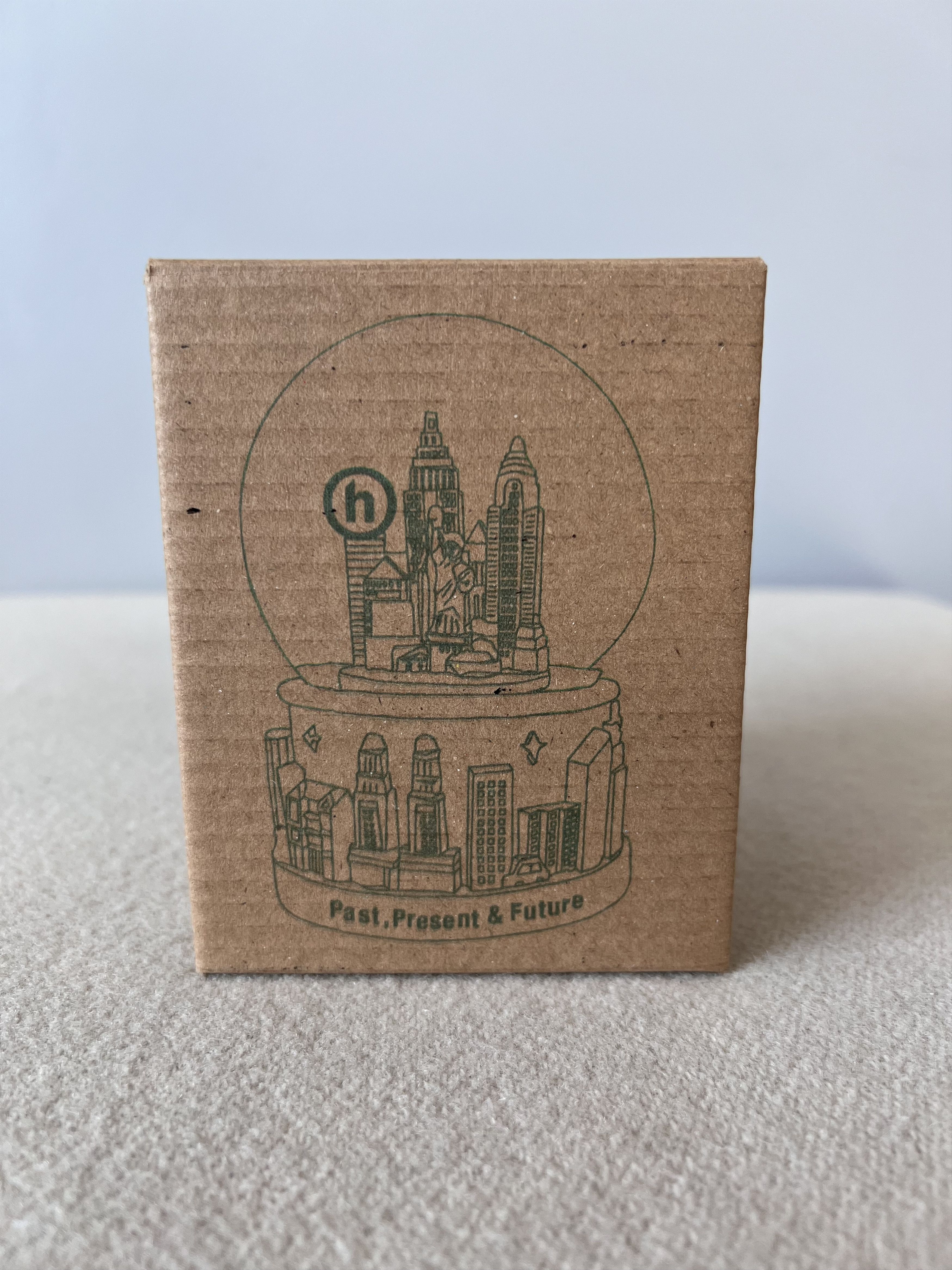 HIDDEN Hidden NY Snowy NY Snow Globe Size ONE SIZE - 6 Thumbnail