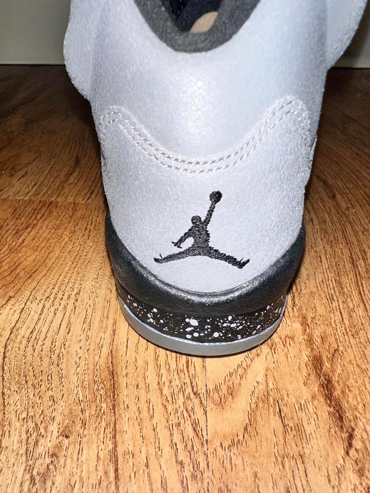 Jordan Brand Jordan 5 Retro Wolf Grey (GS) Size US 5 / EU 37 - 8 Thumbnail
