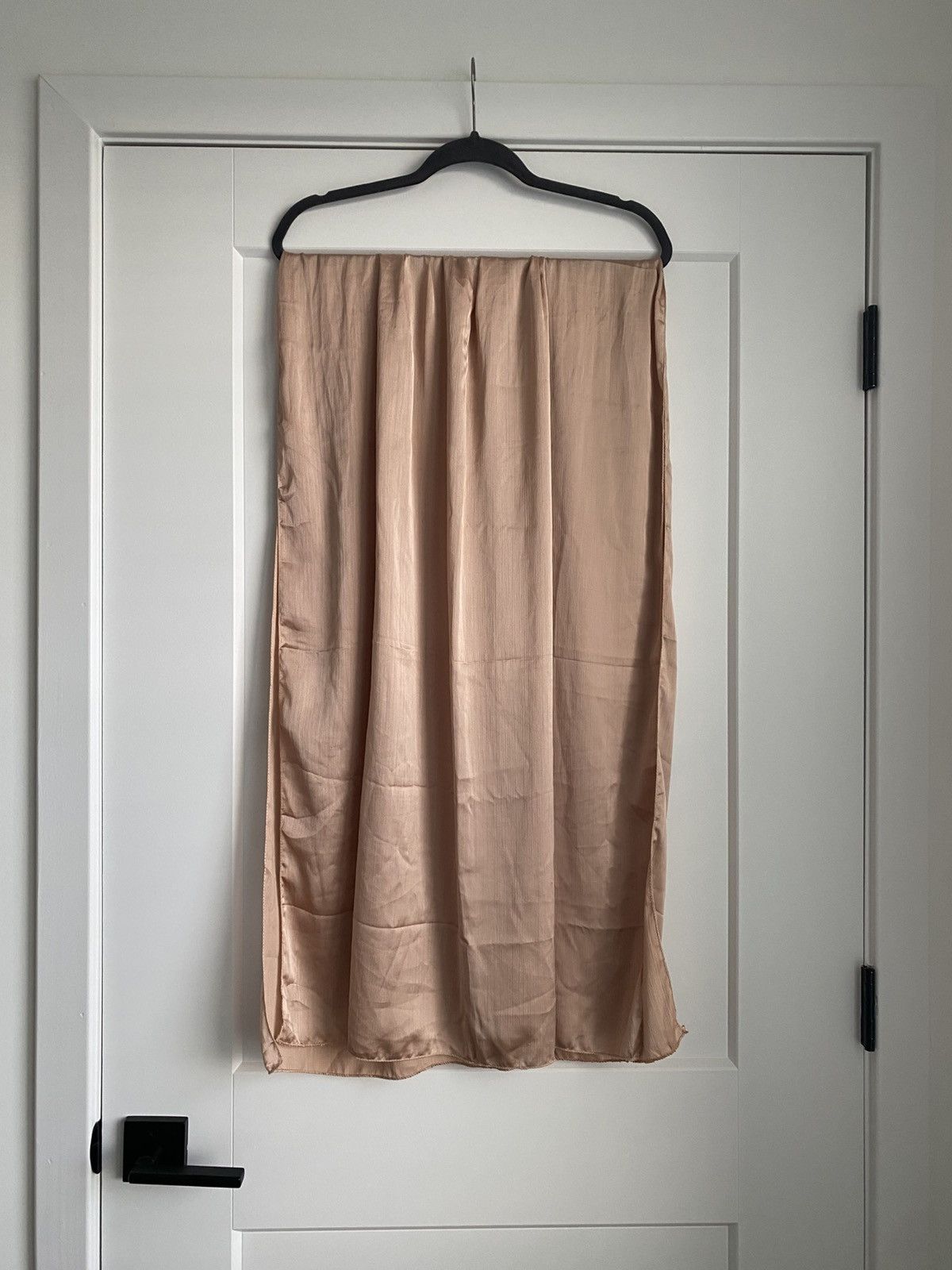 Other Premium Rose Gold Satin Rectangle Womens Hijab Scarf Size ONE SIZE - 2 Thumbnail