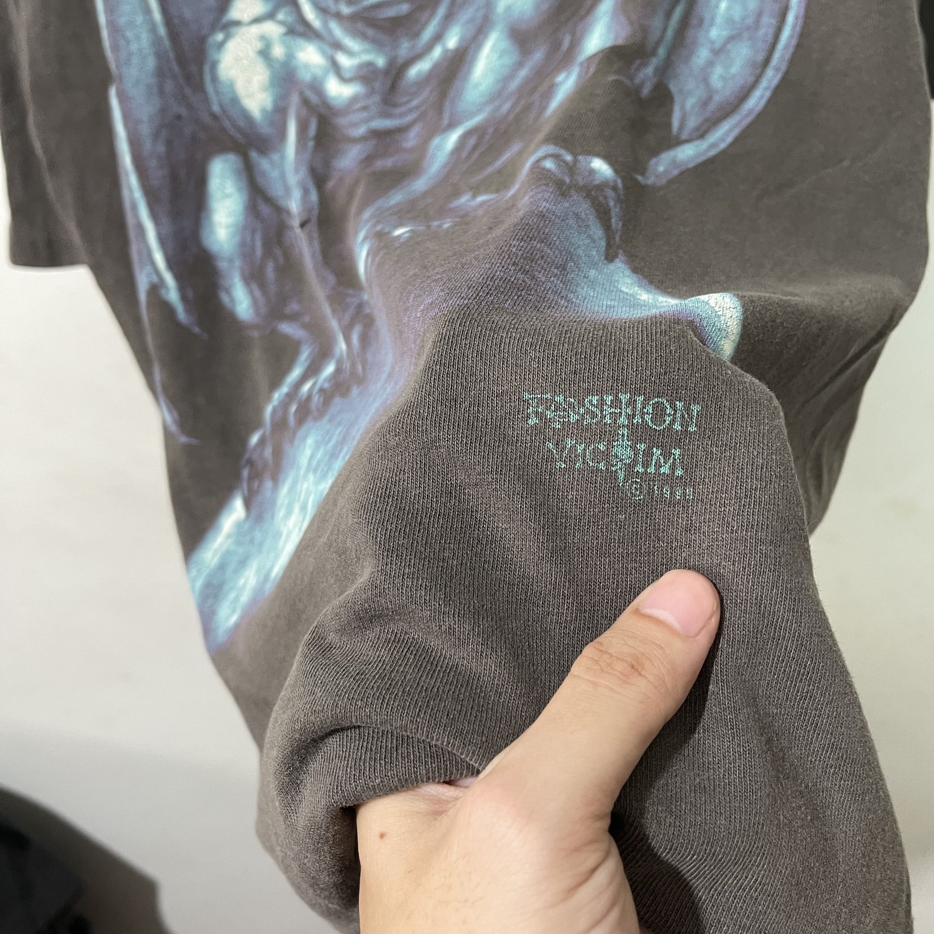 Fashion Victim Vintage 1993 Fashion Victim Gargoyle Shirt Size US XL / EU 56 / 4 - 2 Thumbnail