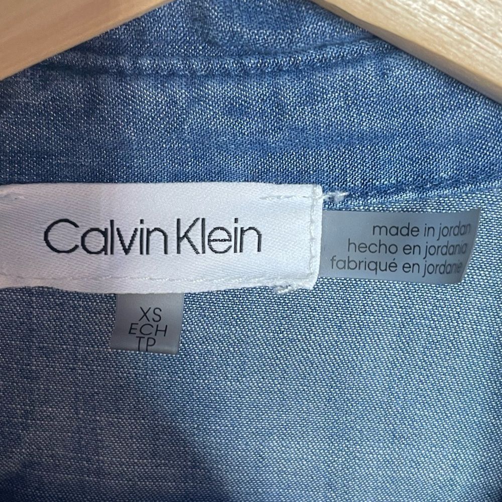 Calvin Klein Calvin Klein Button Front Denim Shirt XS Size XS / US 0-2 / IT 36-38 - 3 Thumbnail