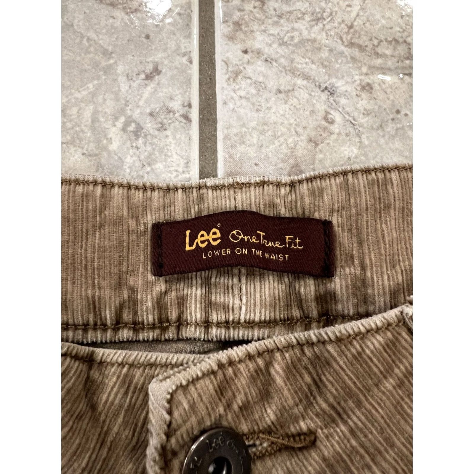 Lee VINTAGE? No. Lee One True Fit Bootcut Pants 14M Regular Waist 36x28 Dark Khaki Brown Corduroy Women’s Size 36" / US 14 / IT 50 - 4 Thumbnail
