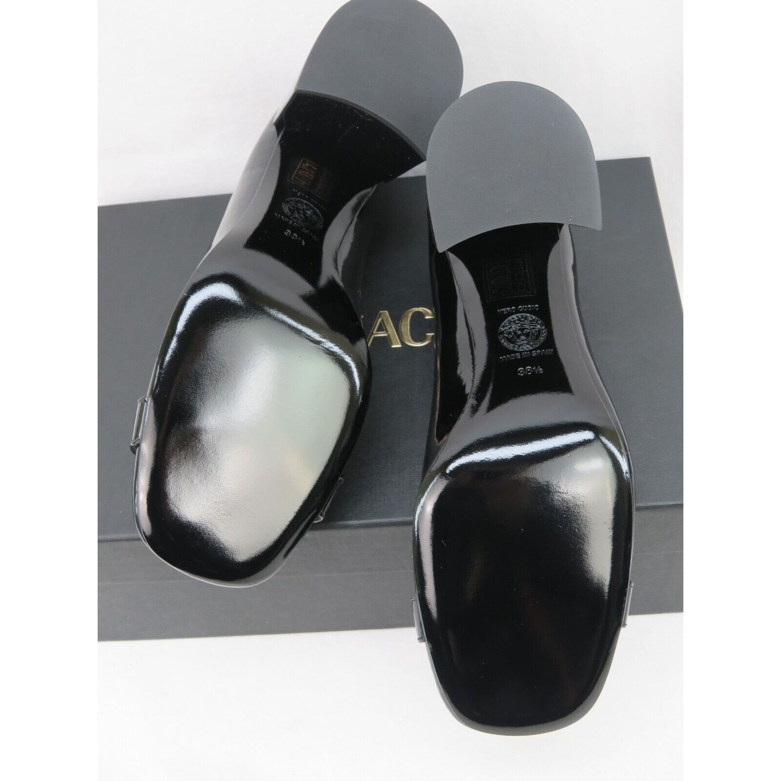 Versace VERSACE BLACK PATENT LEATHER GOLD MEDUSA HEAD PUMPS 38 8 Size US 8 / IT 38 - 8 Thumbnail