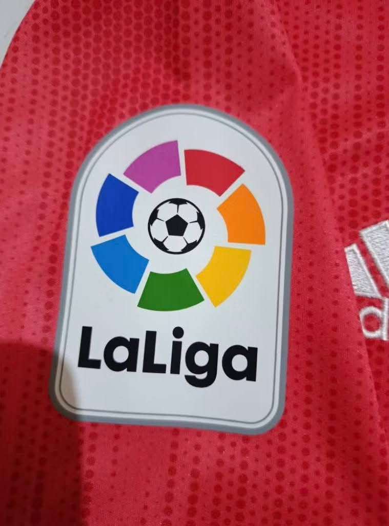 Adidas Real Madrid 3rd 2018 original size M BNWT Size US M / EU 48-50 / 2 - 3 Thumbnail