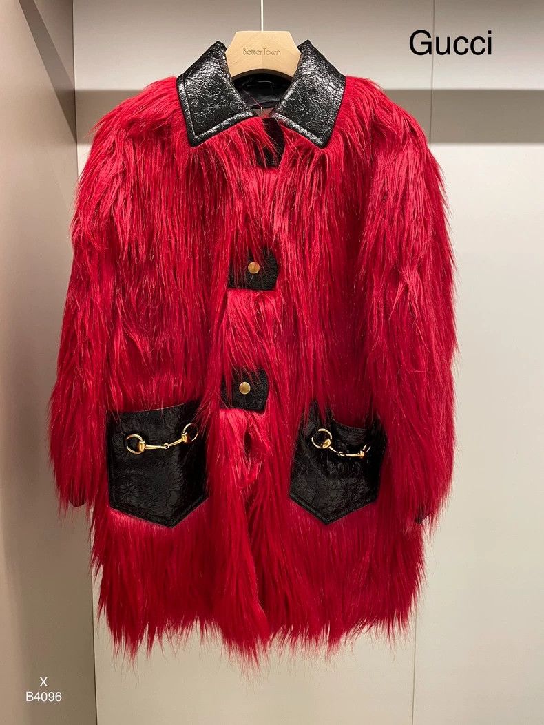 Gucci GucciEco-friendly fur coat 2503-Nextarrow Size XS / US 0-2 / IT 36-38 - 1 Thumbnail