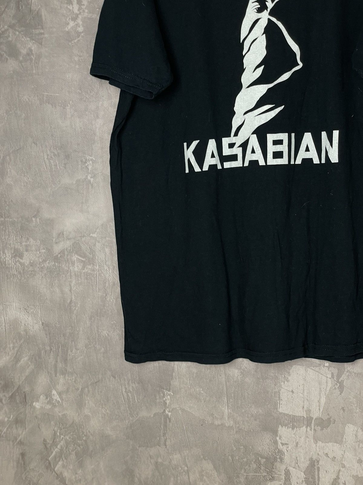Band Tees × Vintage Vintage Kasabian Tour Graphic Big Logo T-Shirt Size US L / EU 52-54 / 3 - 5 Thumbnail