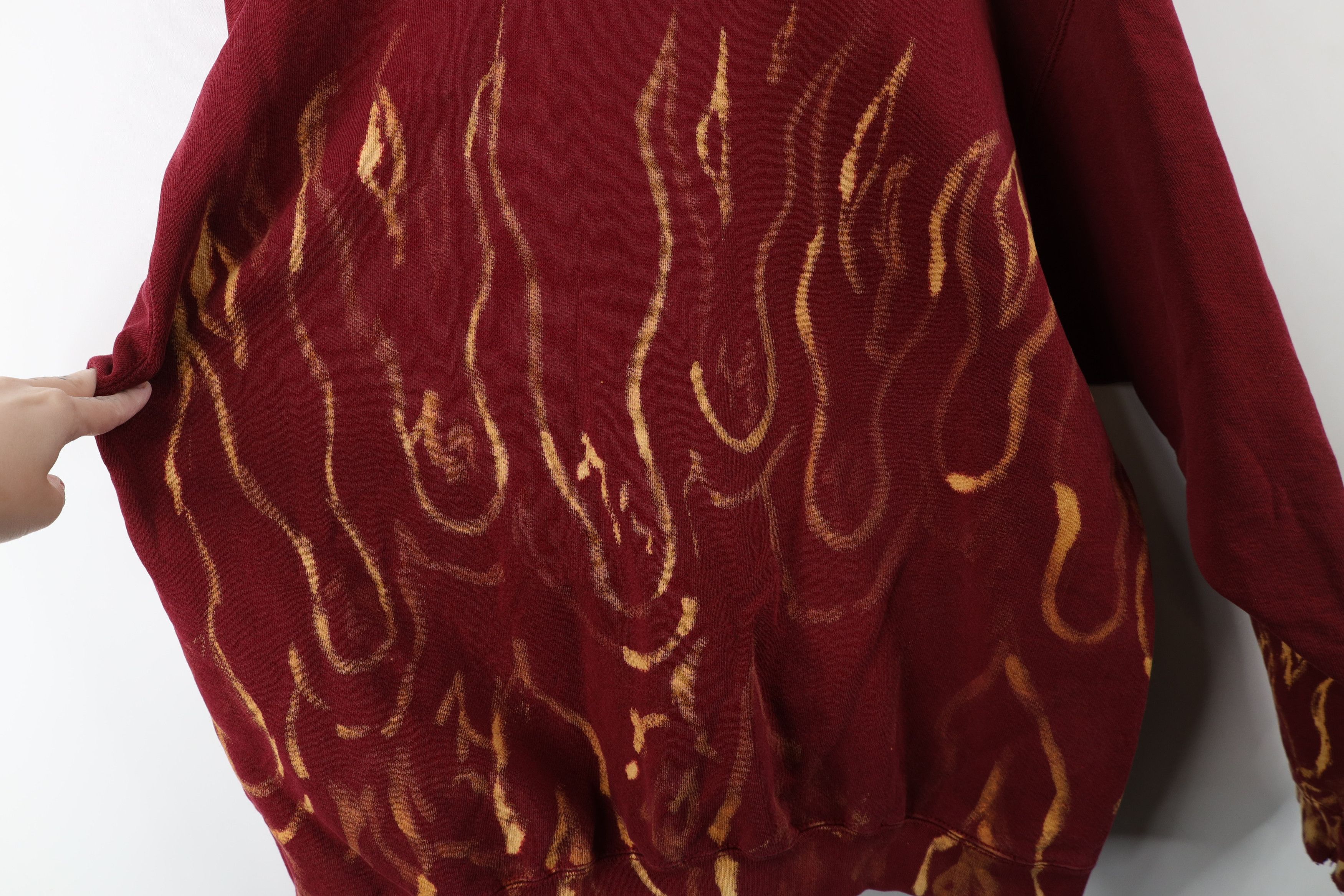 Nike Vintage 90s Nike Mini Swoosh Fire Flames Sweatshirt USA Size US L / EU 52-54 / 3 - 11 Thumbnail