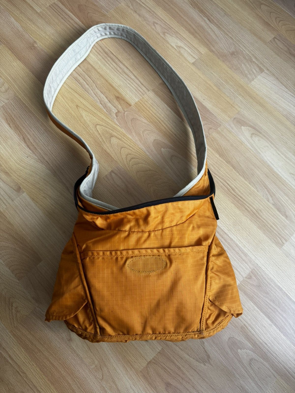 Crumpler × Japanese Brand Vintage Crumpler bag Y2K TT-004 Tummy Tingler Messenger Size 30 - 17 Thumbnail