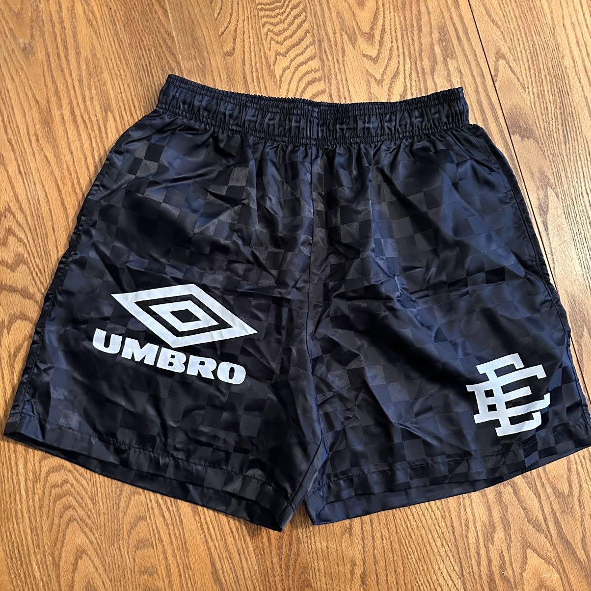 Eric Emanuel × Kanye West × Yeezy Eric Emanuel Donda Doves Shorts