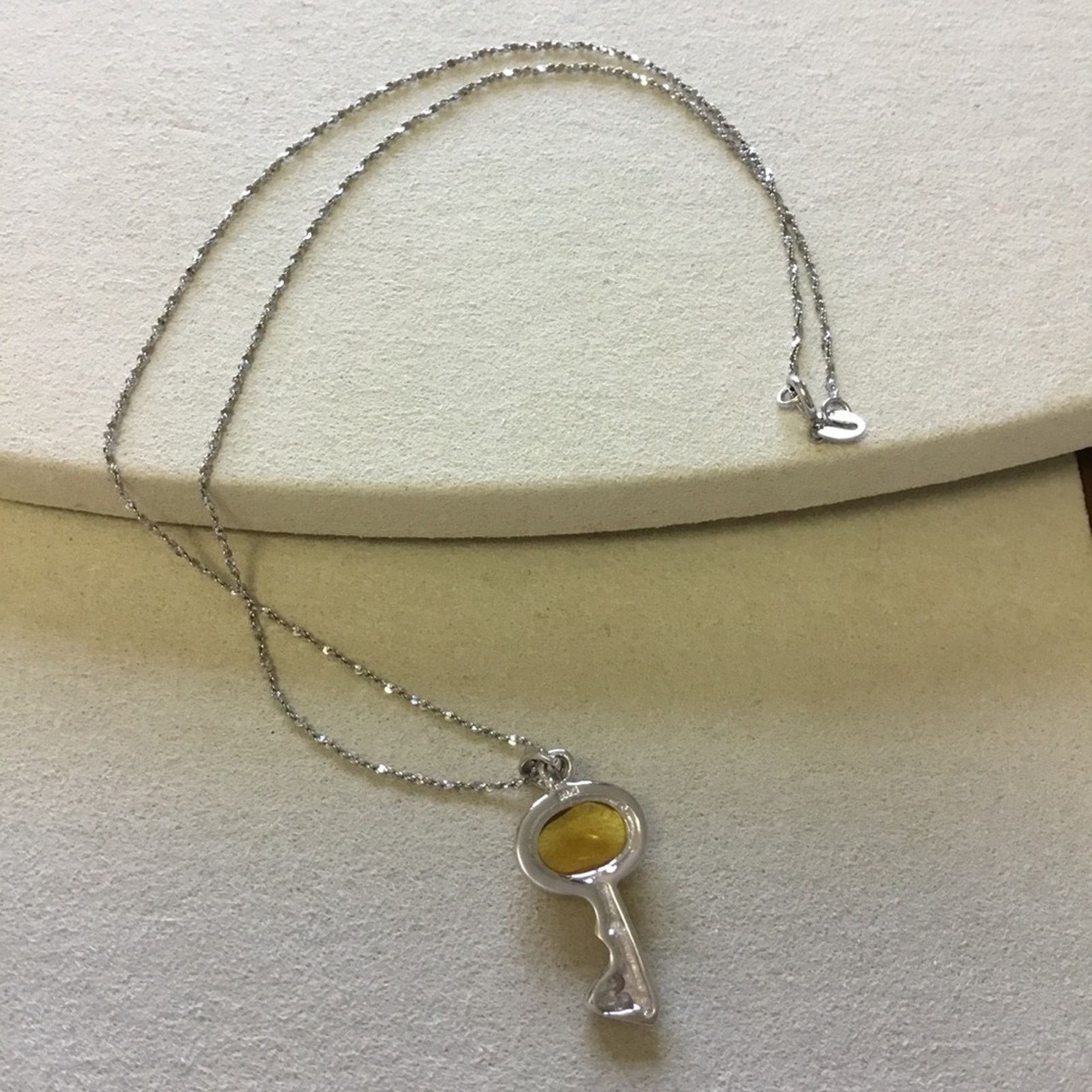 Other Sterling Silver Key Charm Necklace Size ONE SIZE - 4 Thumbnail