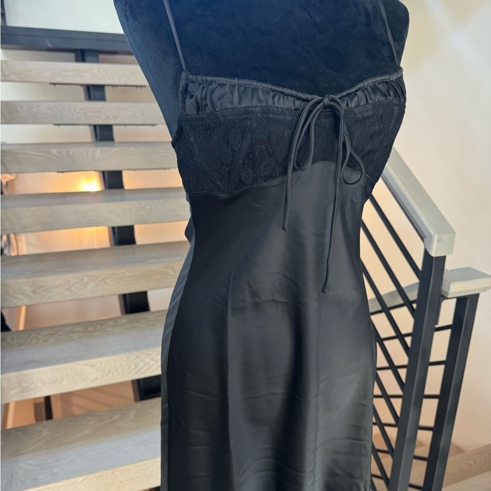 Urban Outfitters Urban outfitters New Elegant Black Satin Slip Dress size XS Size XS / US 0-2 / IT 36-38 - 7 Thumbnail