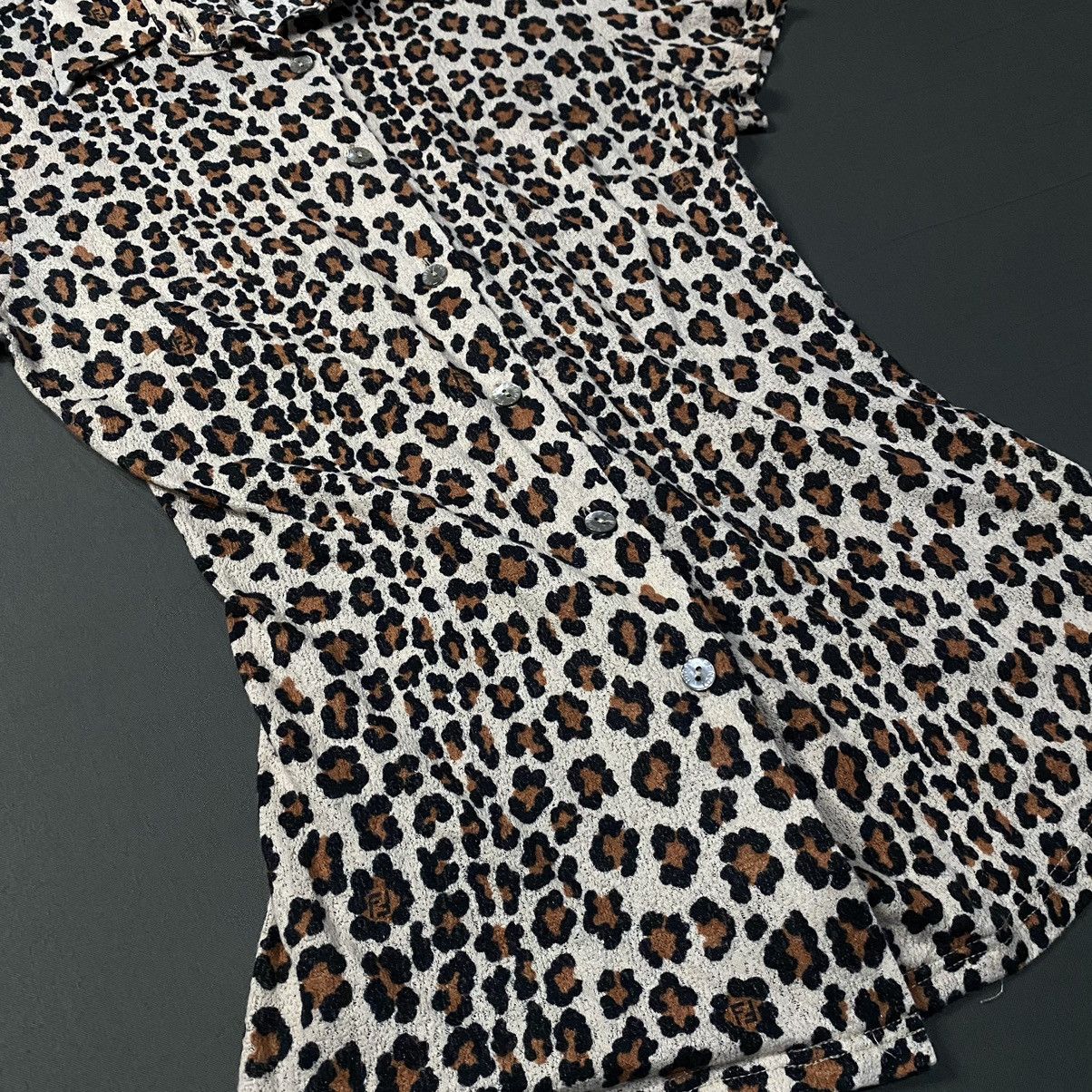 Fendi Vintage Fendi Jeans Leopard Button Up Womens Size M / US 6-8 / IT 42-44 - 3 Thumbnail