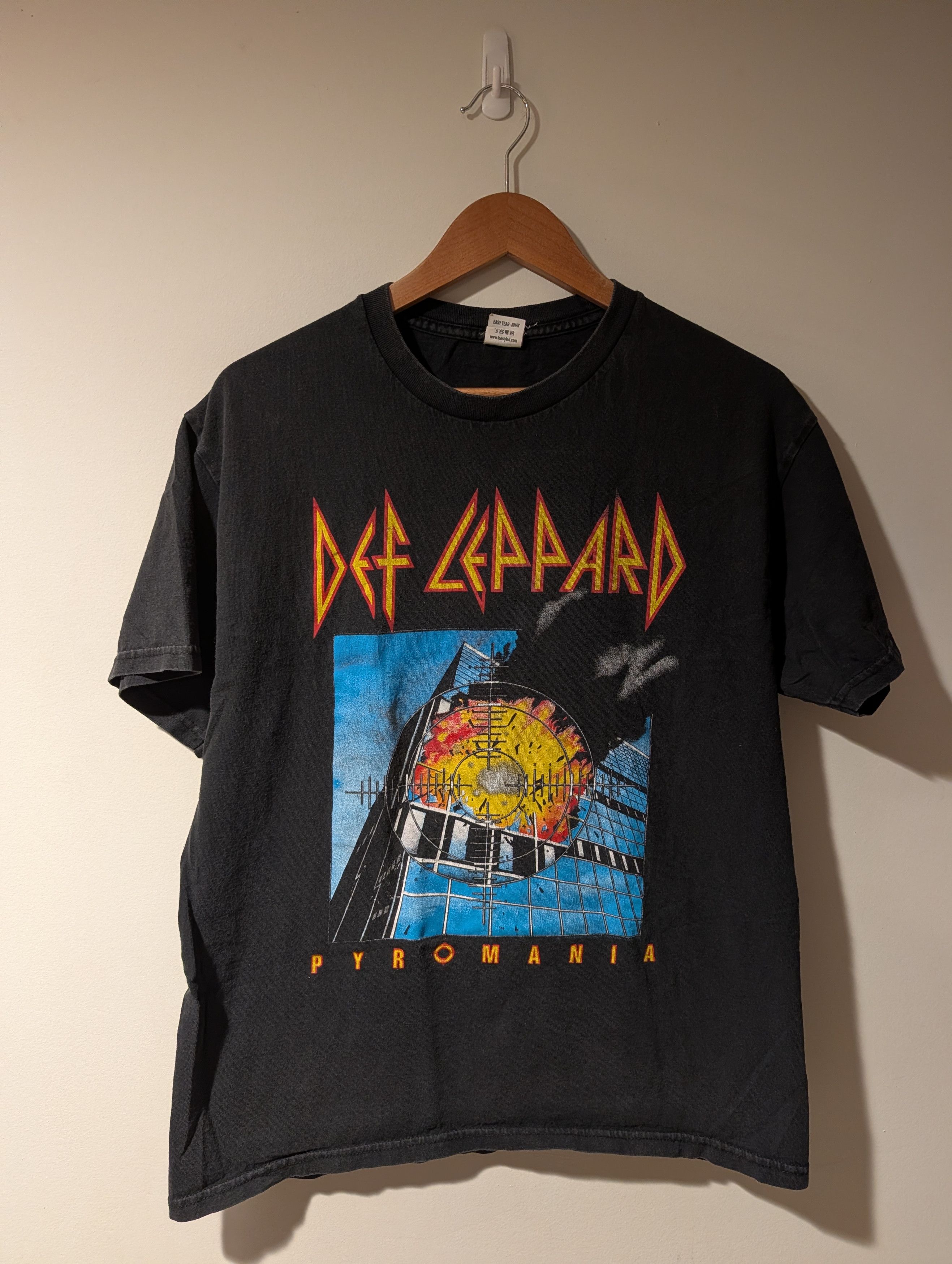 Band Tees Def Leppard Pyromania Tour Tee Styled Vintage Band T-Shirt L Size US L / EU 52-54 / 3 - 1 Thumbnail