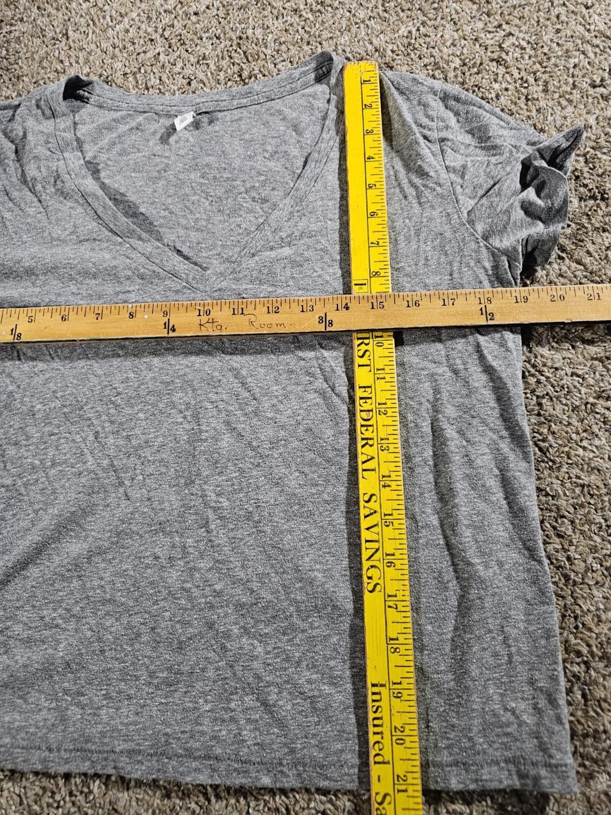 BP. BP Gray Vneck Tshirt Medium Size M / US 6-8 / IT 42-44 - 4 Thumbnail
