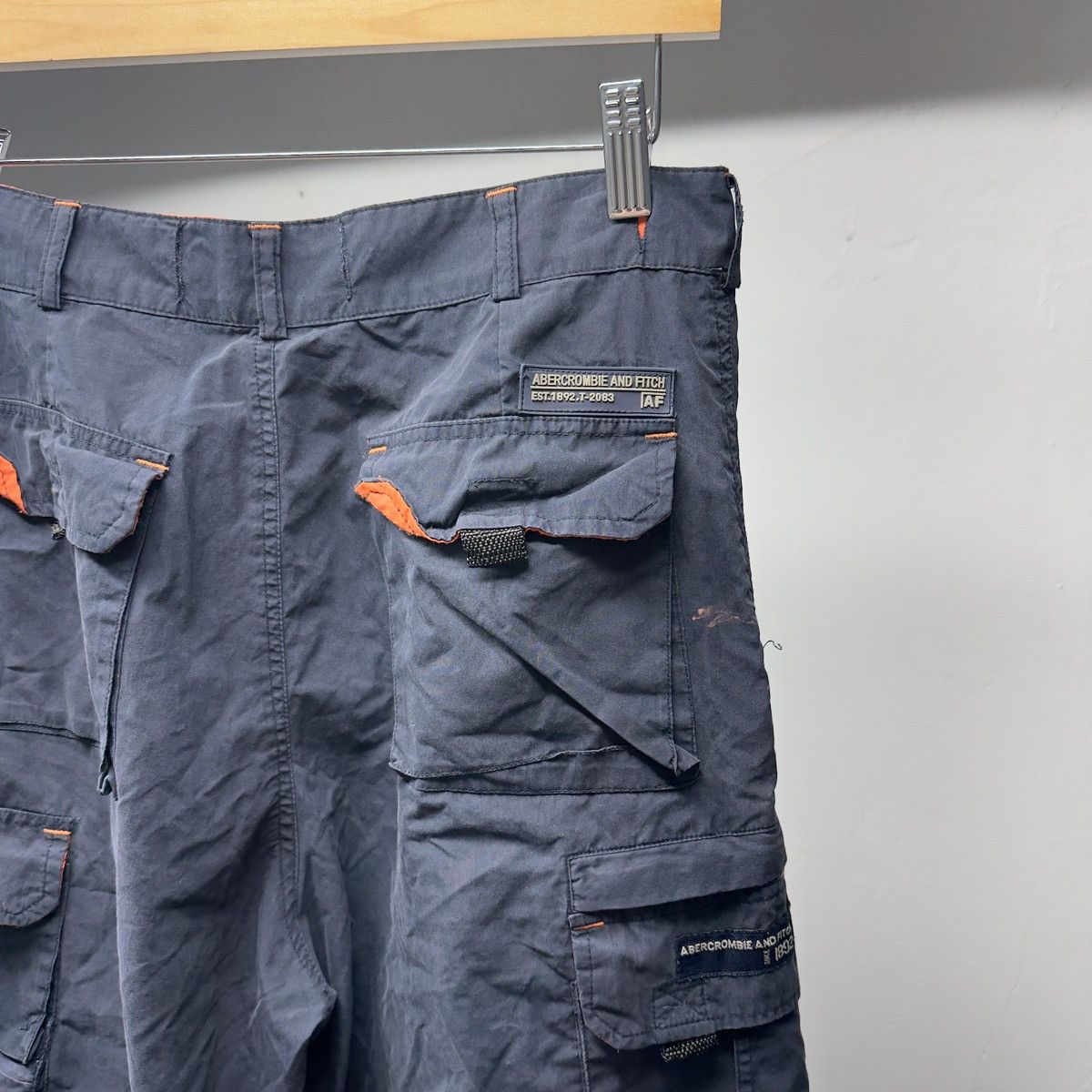 Abercrombie & Fitch Vintage Abercrombie & Fitch Paratrooper Nylon Cargo Pants Size US 29 - 4 Thumbnail