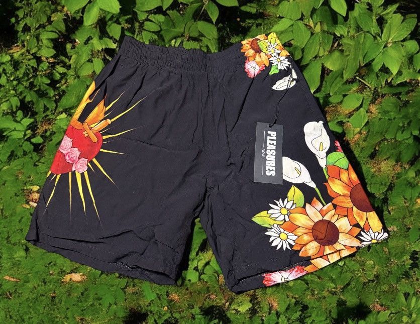 Pleasures Heart Short Black