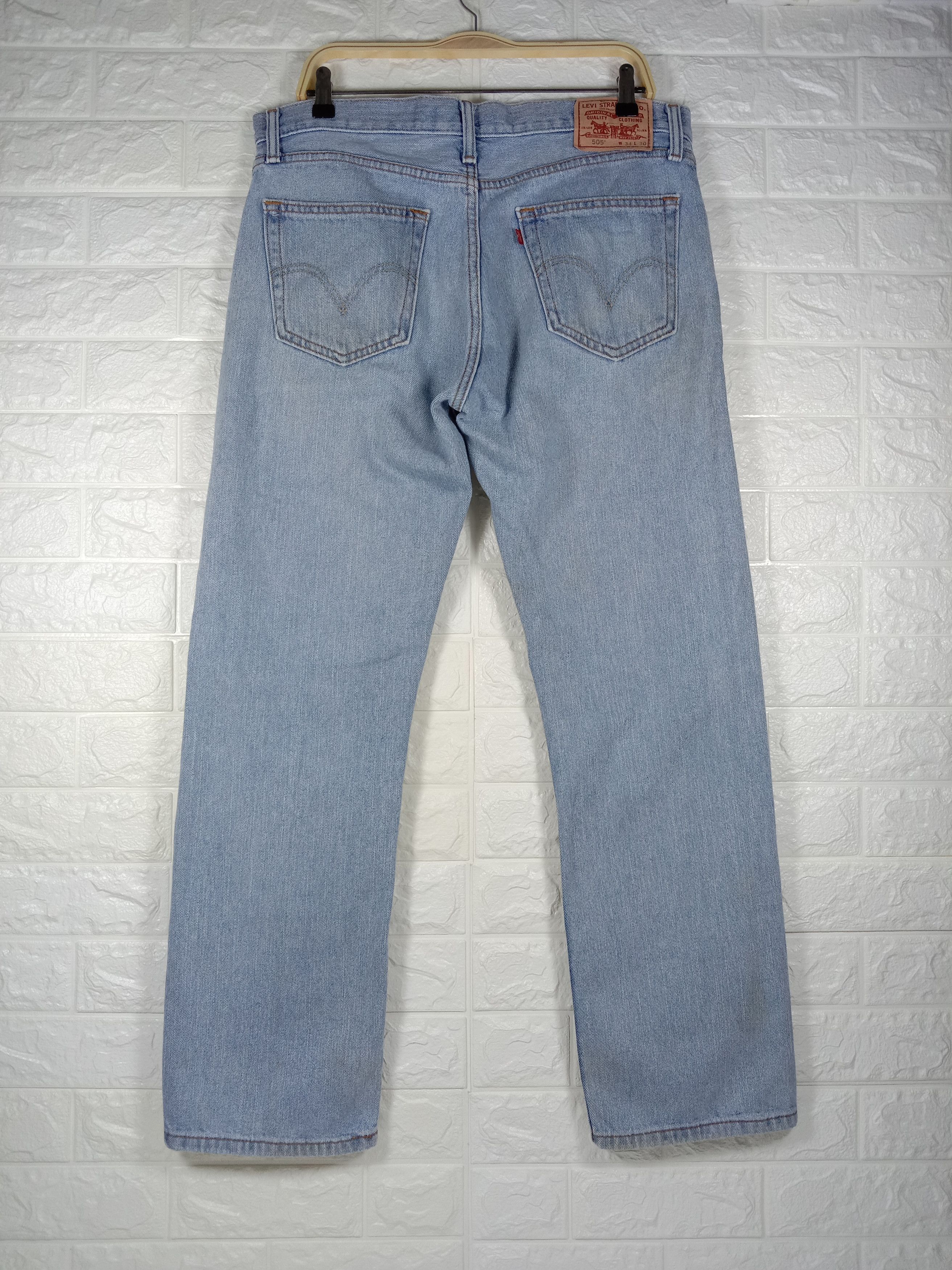 Levi's Vintage Levi's 505 Jeans Straight Fit Light Wash Denim Size US 34 / EU 50 - 5 Thumbnail
