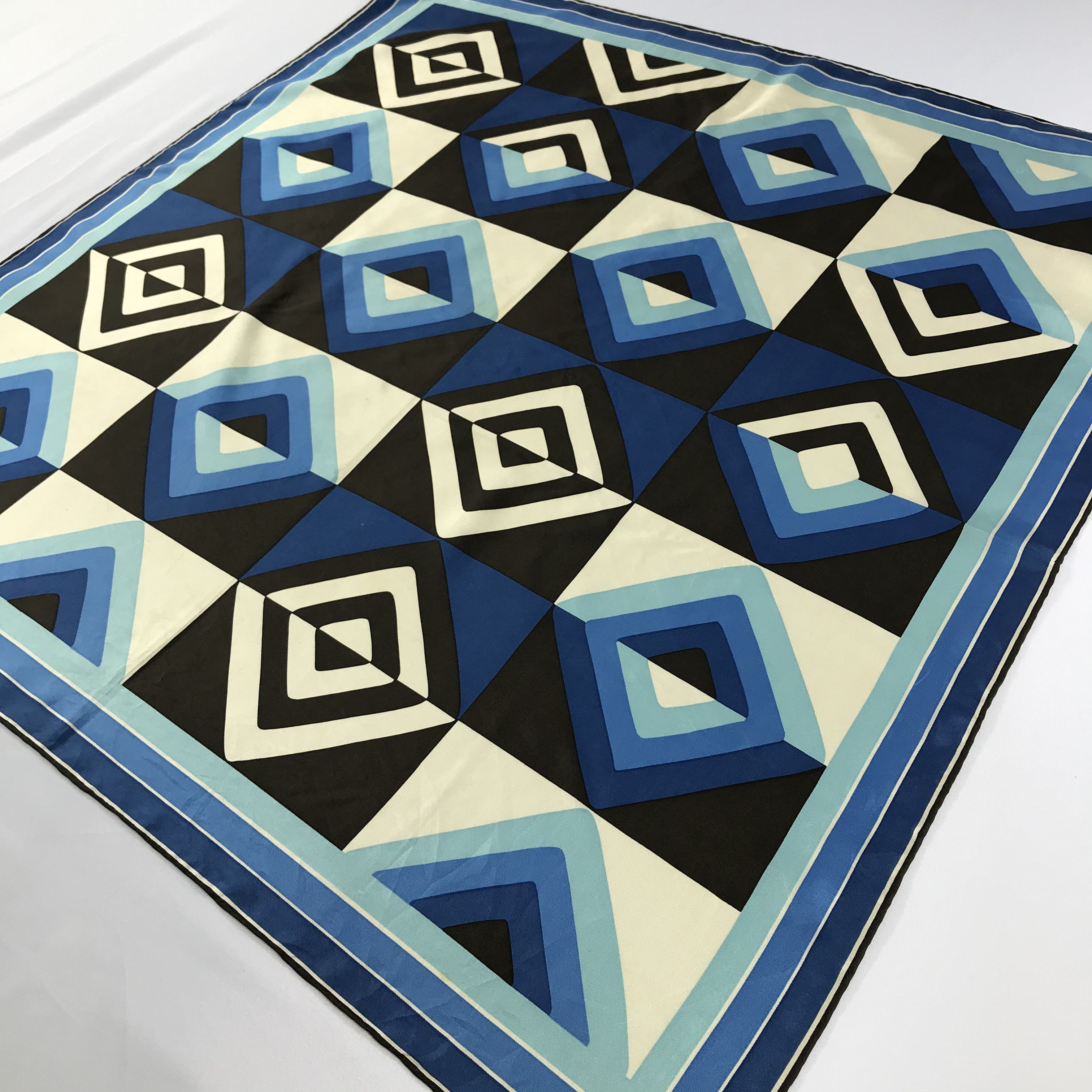 Japanese Brand Geometry Design Silk Scarf M103 Size ONE SIZE - 3 Thumbnail