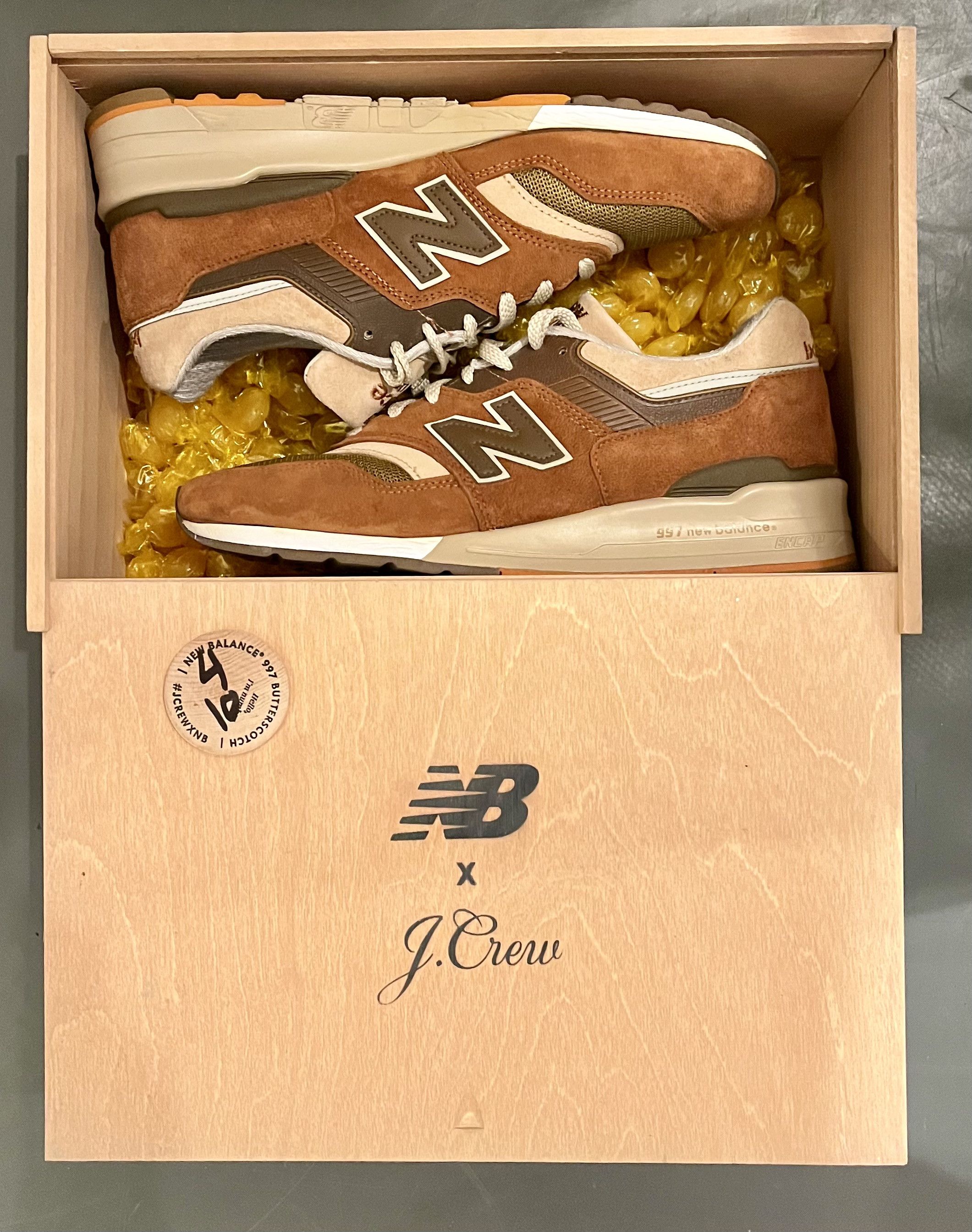 New Balance New Balance 997 "JCrew Butterscotch" MiUSA Size US 10 / EU 43 - 8 Thumbnail